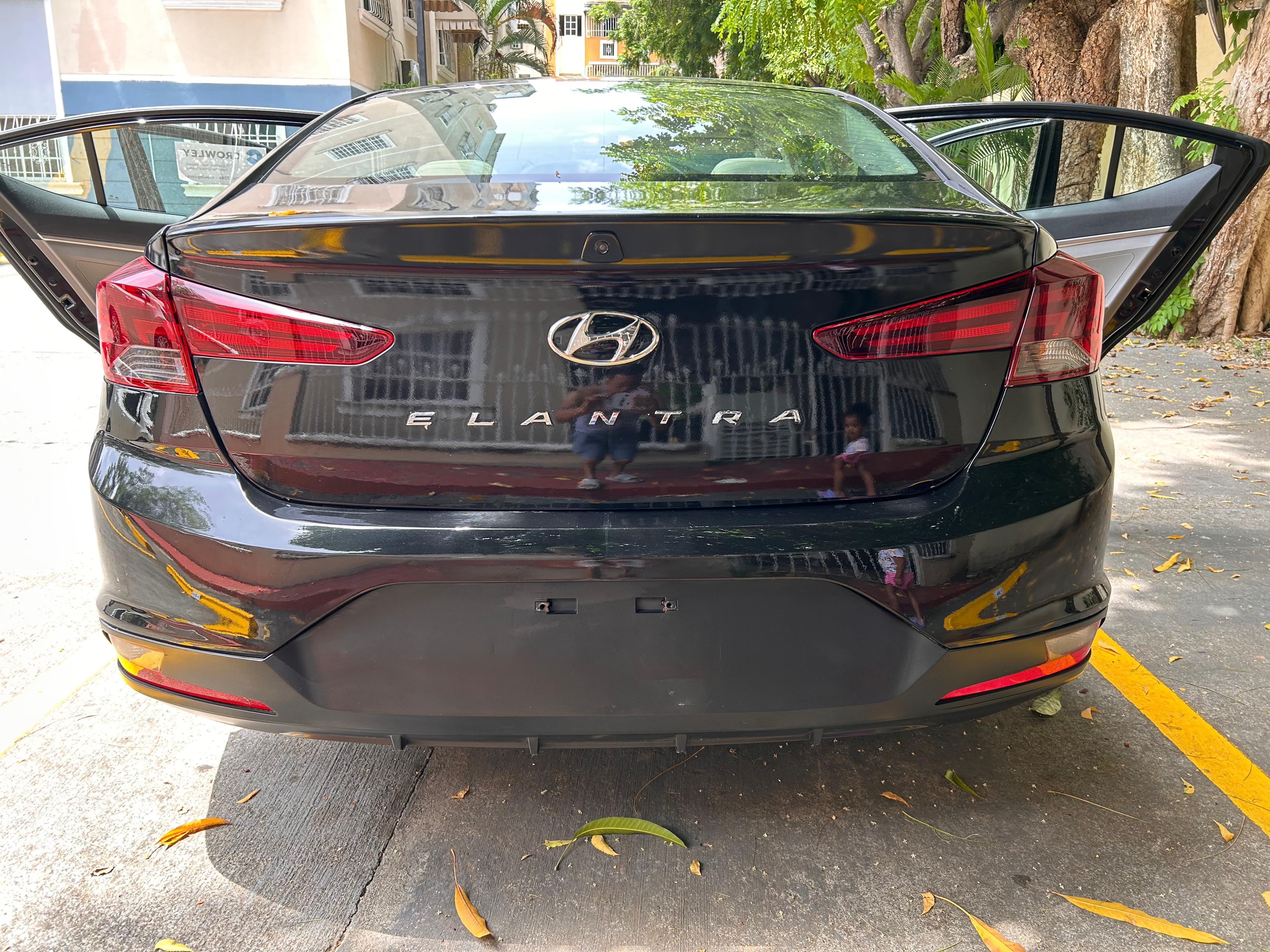 carros - Hyundai Elentra SE 2019 1