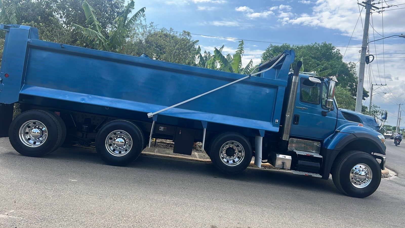 camiones y vehiculos pesados - vendo internacional financiamiento disponible 5