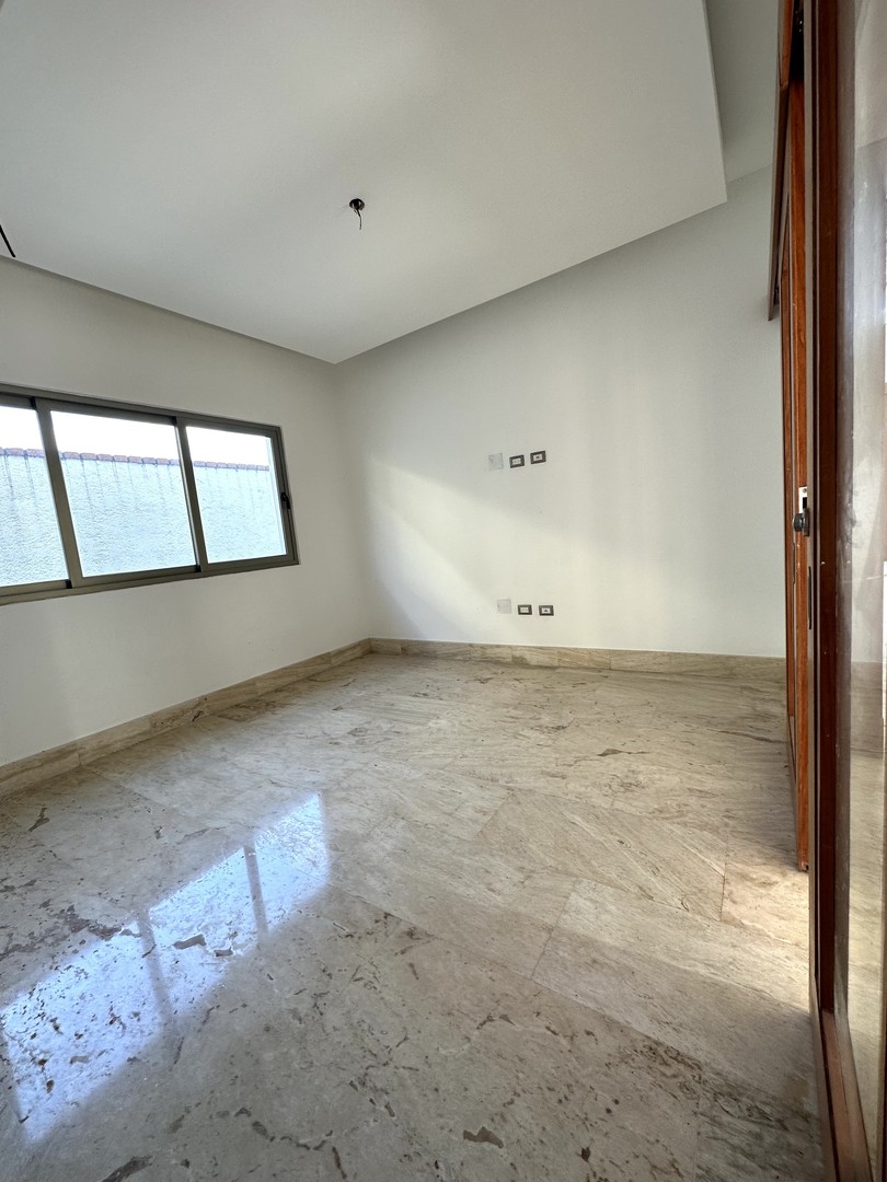 casas - La Julia casa 4 habitaciones 6 baños 4 parqueos 9