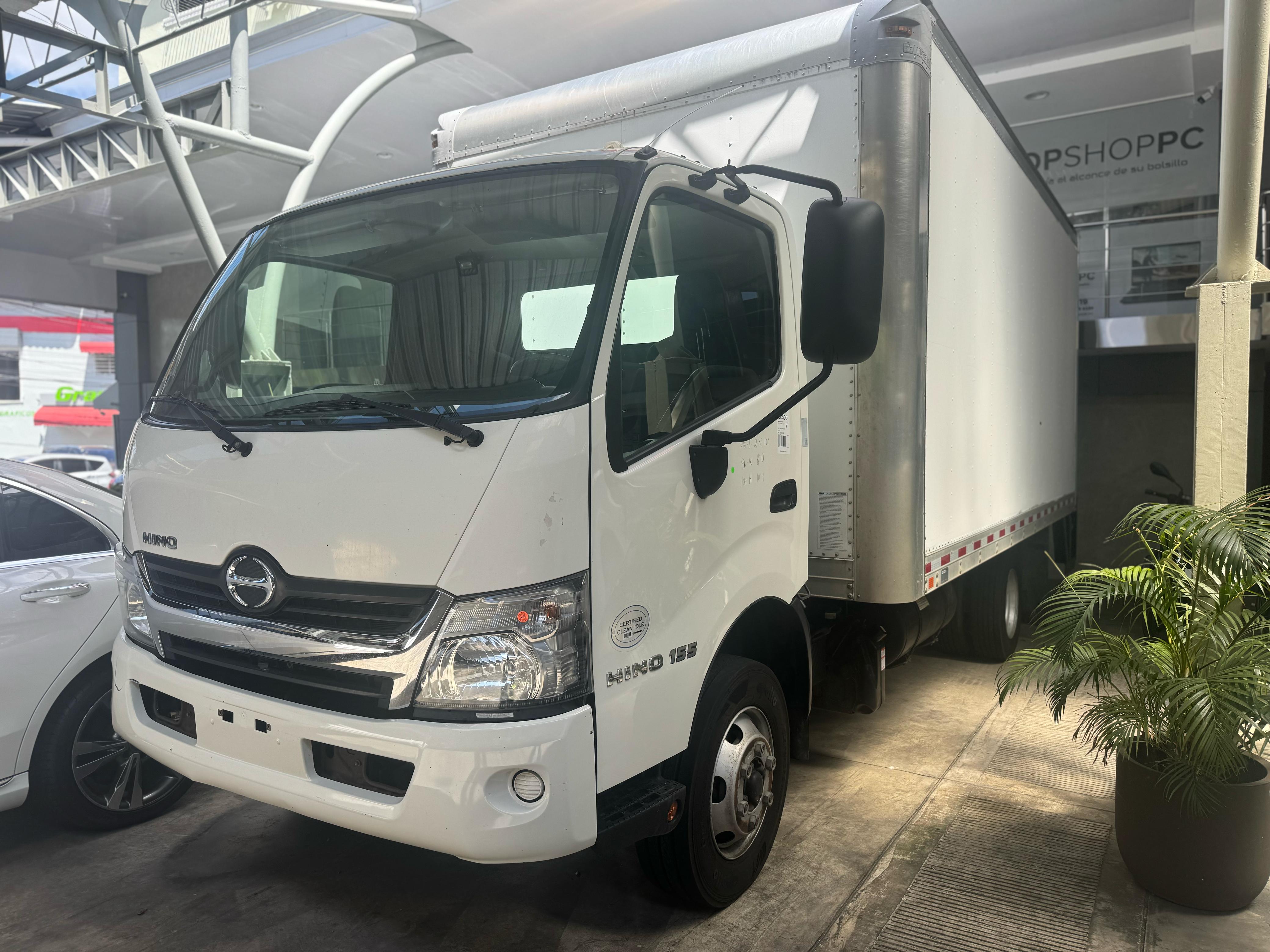 camiones y vehiculos pesados - HINO 155 2