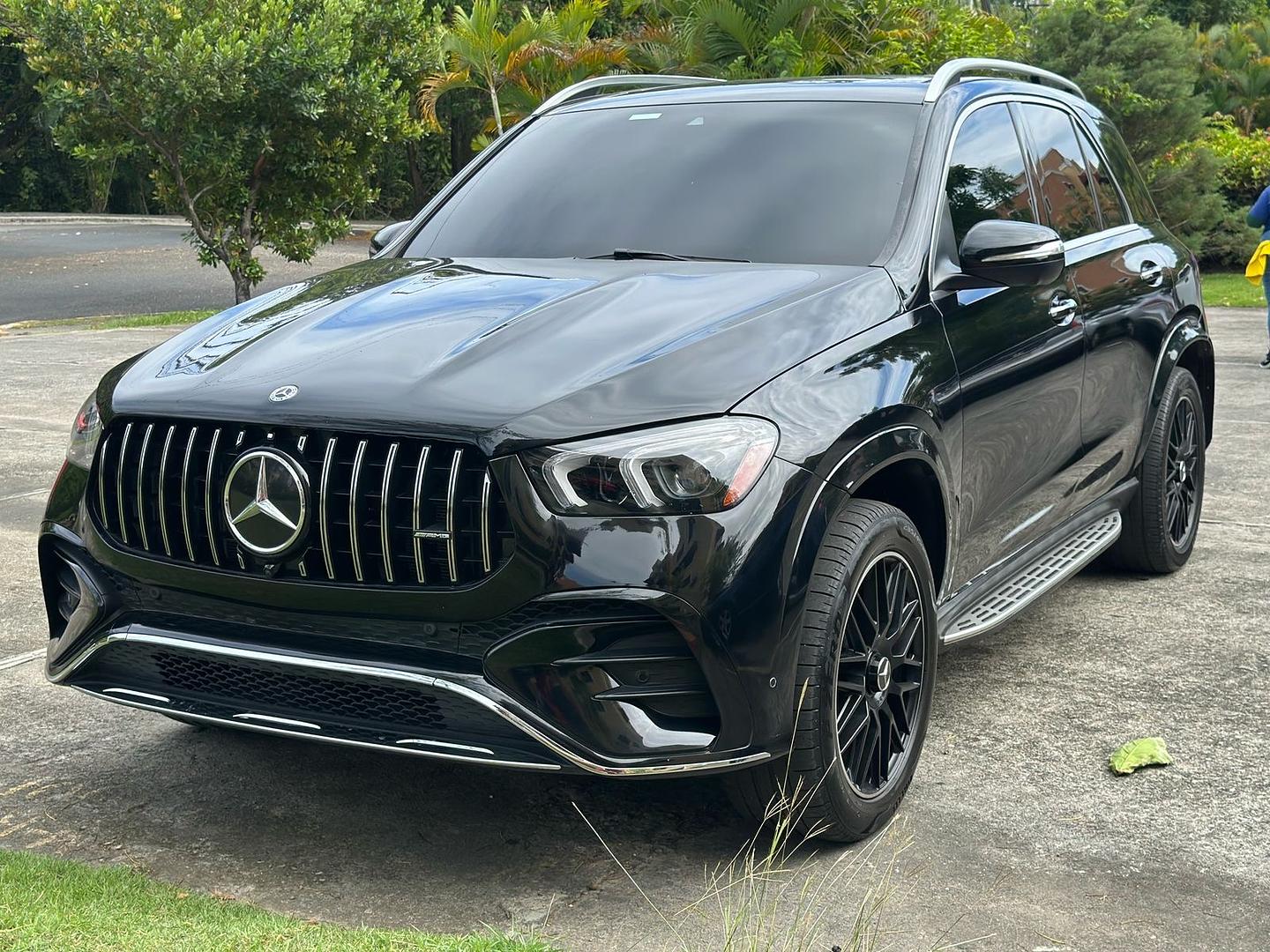 jeepetas y camionetas - Mercedez-Benz  0