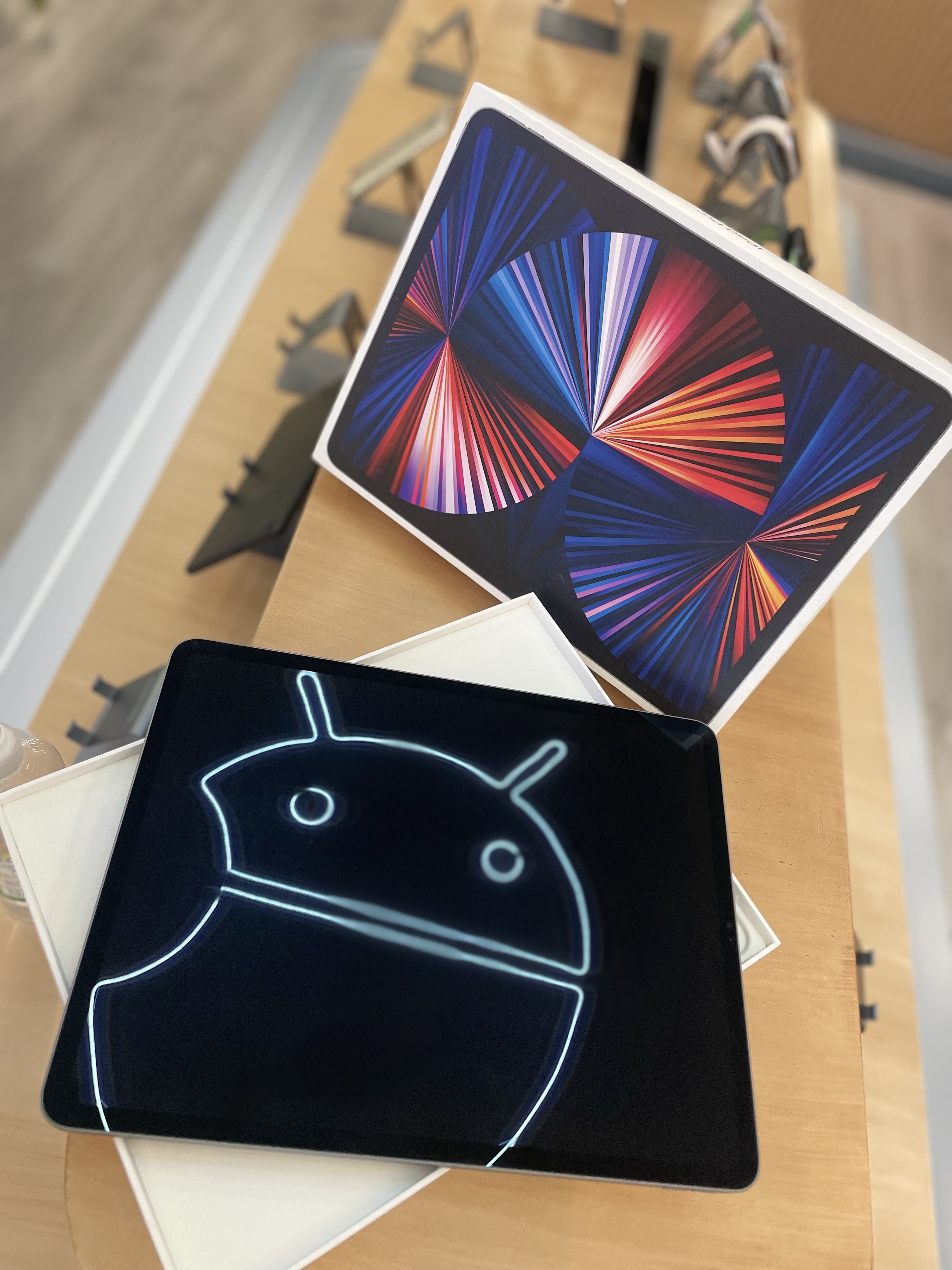 celulares y tabletas - IPAD PRO WI-FI (13” PULGADA) 5th GENERACIÓN 128GB 0