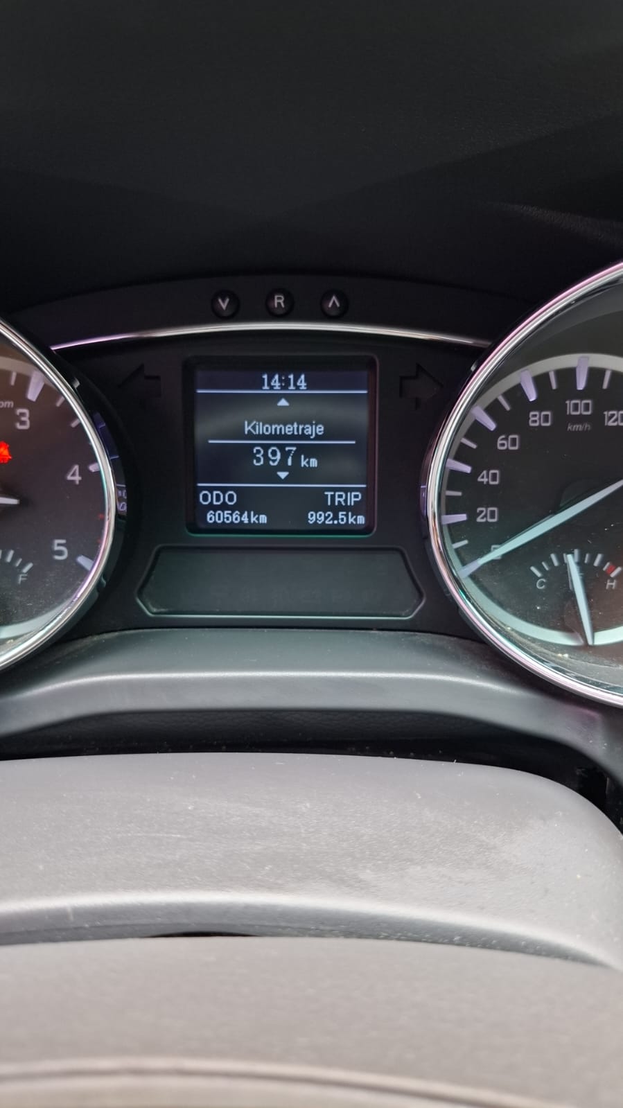 jeepetas y camionetas - Vendo por regreso en europa jeepeta jac turbo diesel casi nueva 8