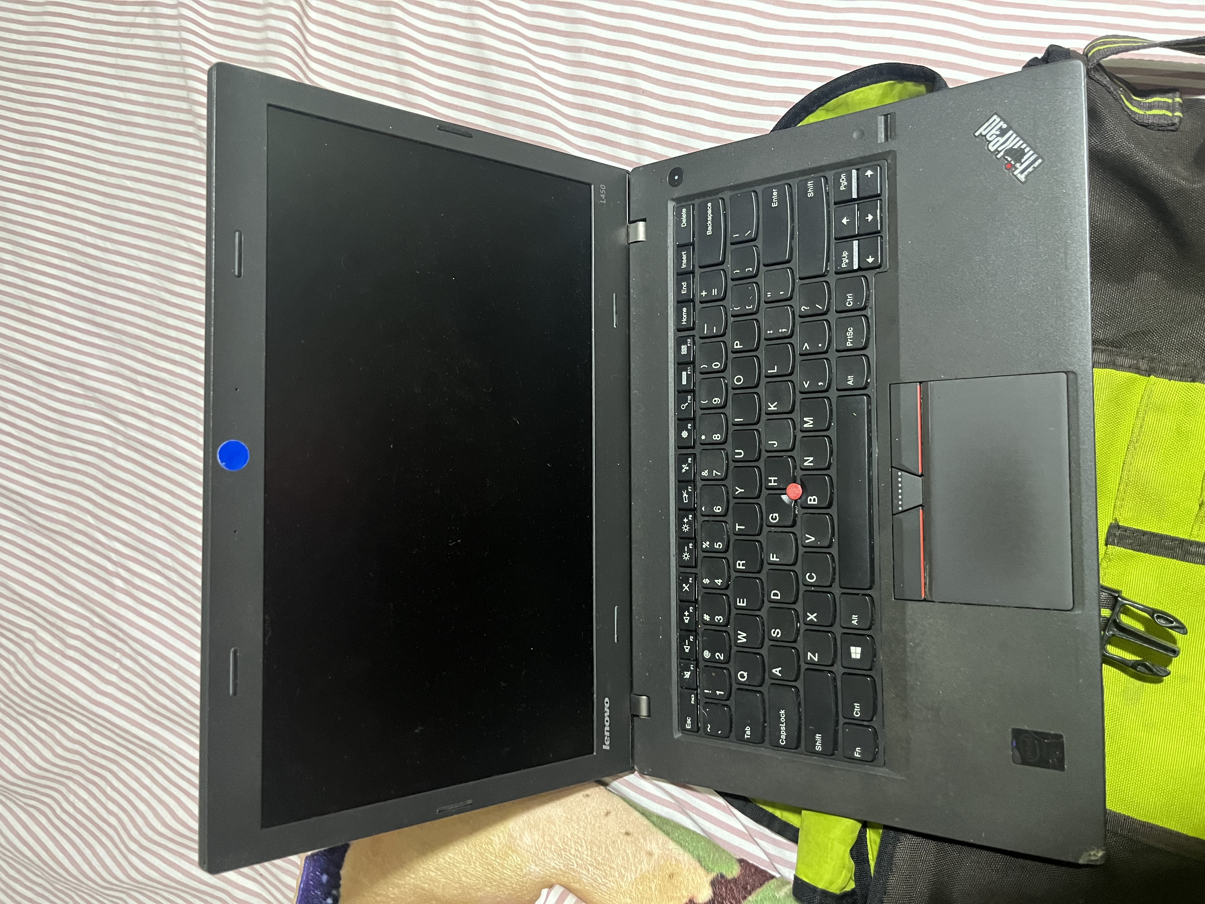 computadoras y laptops - Se vende laptop Lenovo 0