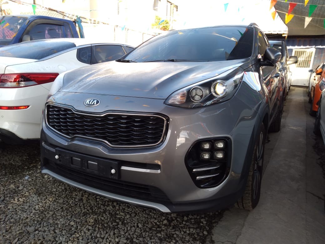 jeepetas y camionetas - KIA SPORTAGE 2018 GRISDESDE RD$1,150,100 Mil  0