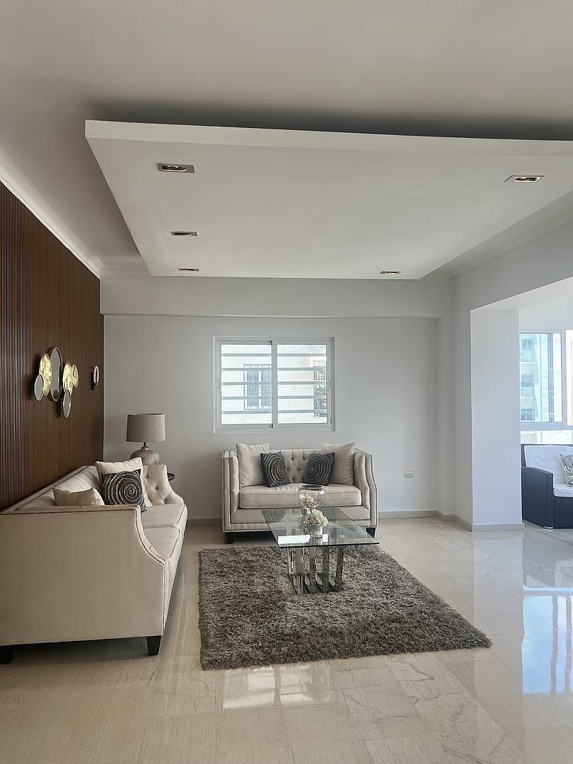 apartamentos - Naco, Amplio, céntrico , moderno, de lujo, amueblado full.
 8