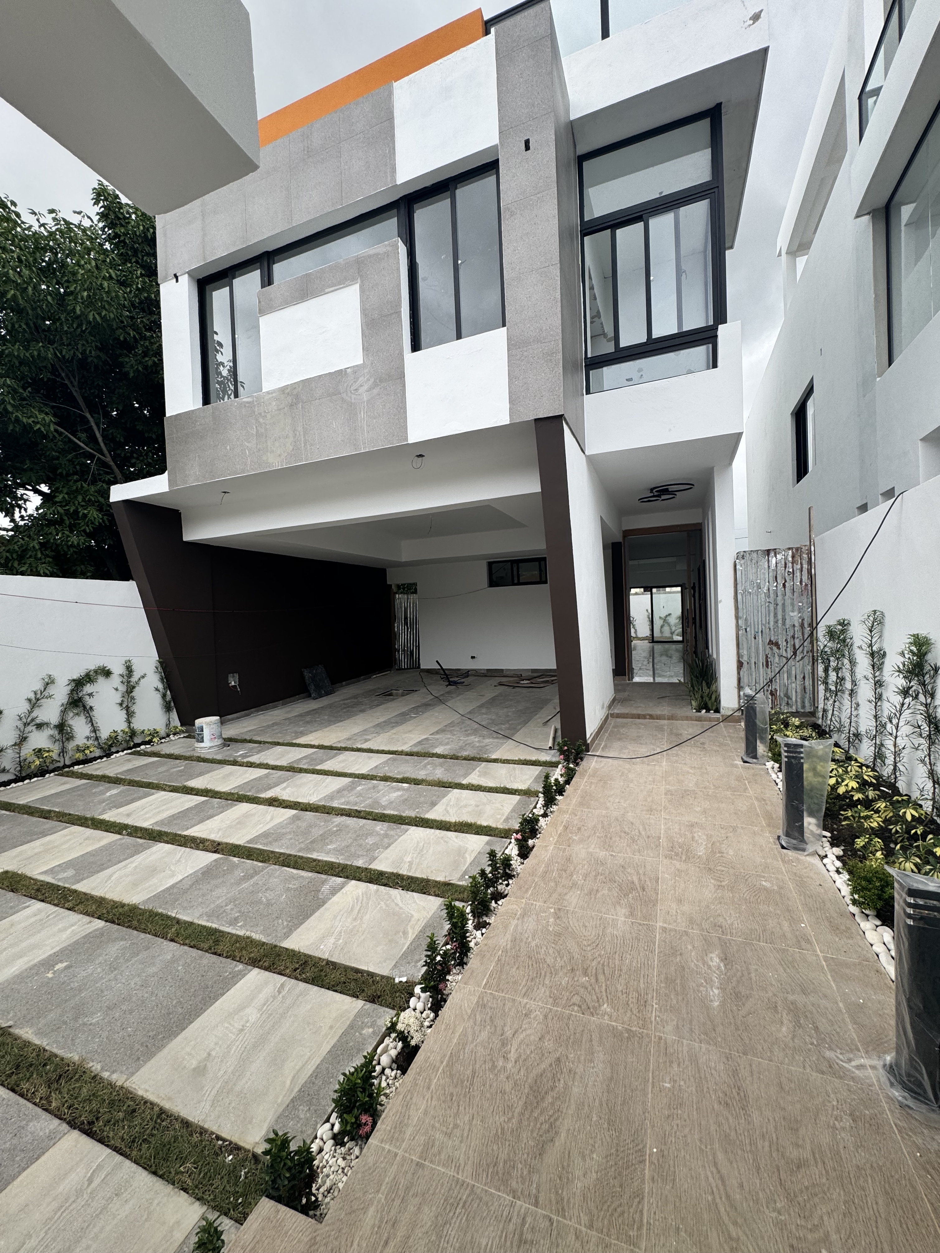 casas - venta de casa en la autopista de san isidro prado oriental Santo Domingo este  1