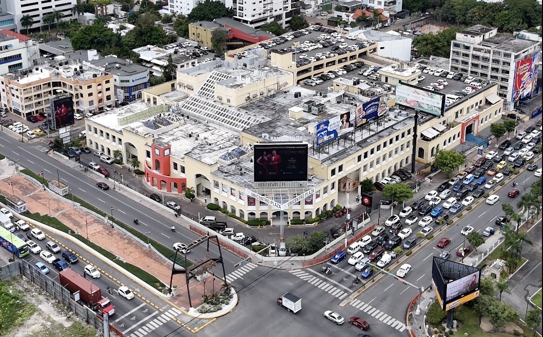 oficinas y locales comerciales - Local en Piantini Unicentro Plaza 0