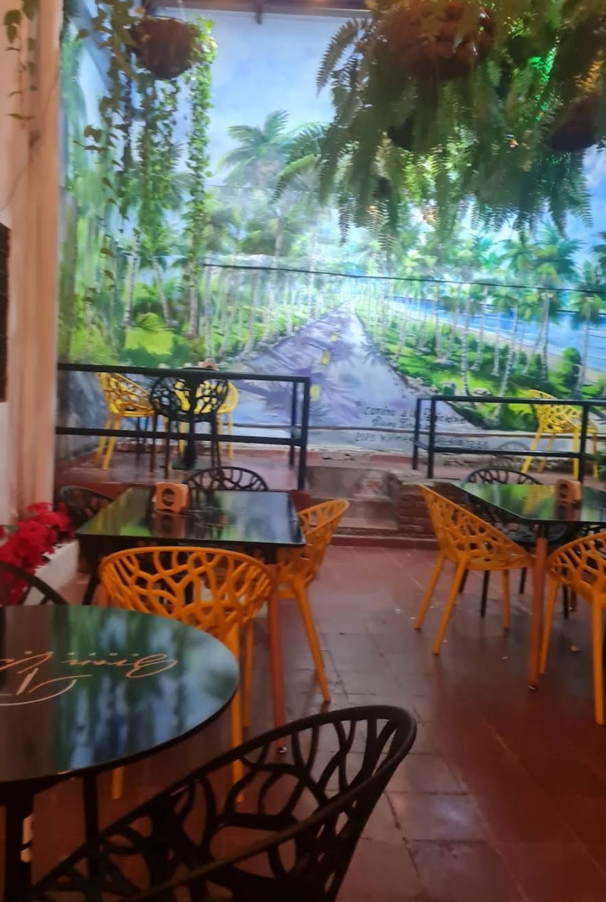 oficinas y locales comerciales - VENDE PUNTO RESTAURANTE *OPORTUNIDAD* CON UN ALQUILER DE 2.500 Dólares  6