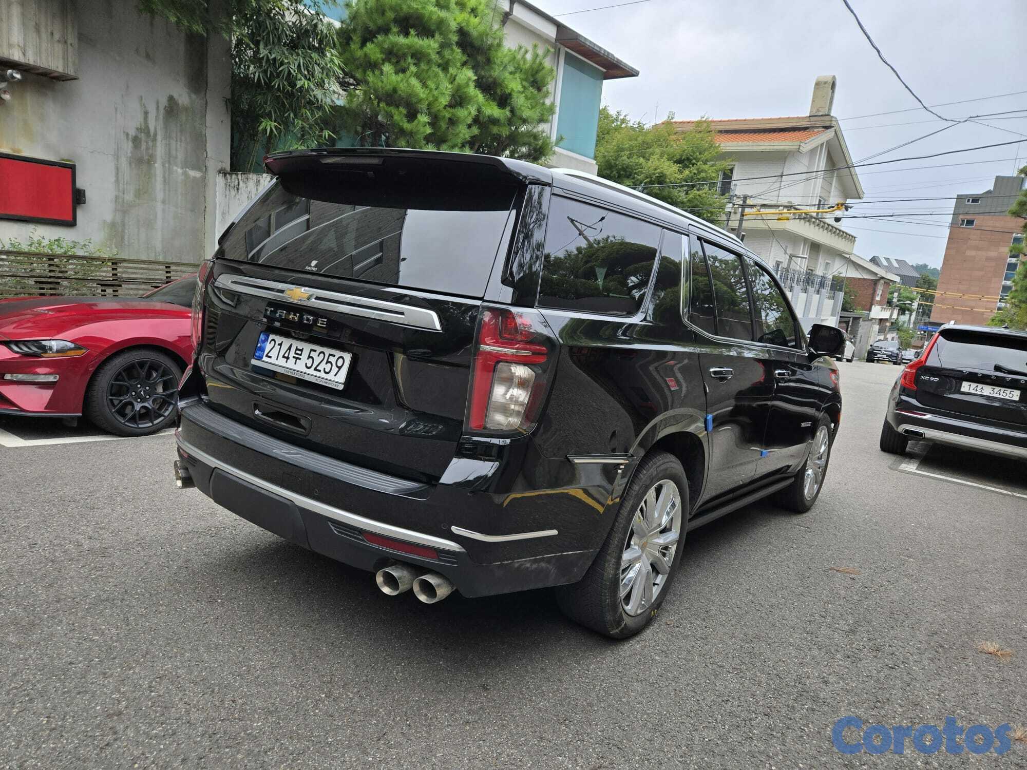 jeepetas y camionetas - CHEVROLET TAHOE HIGHCOUNTRY 2023 NEGRO GASOLINA 4
