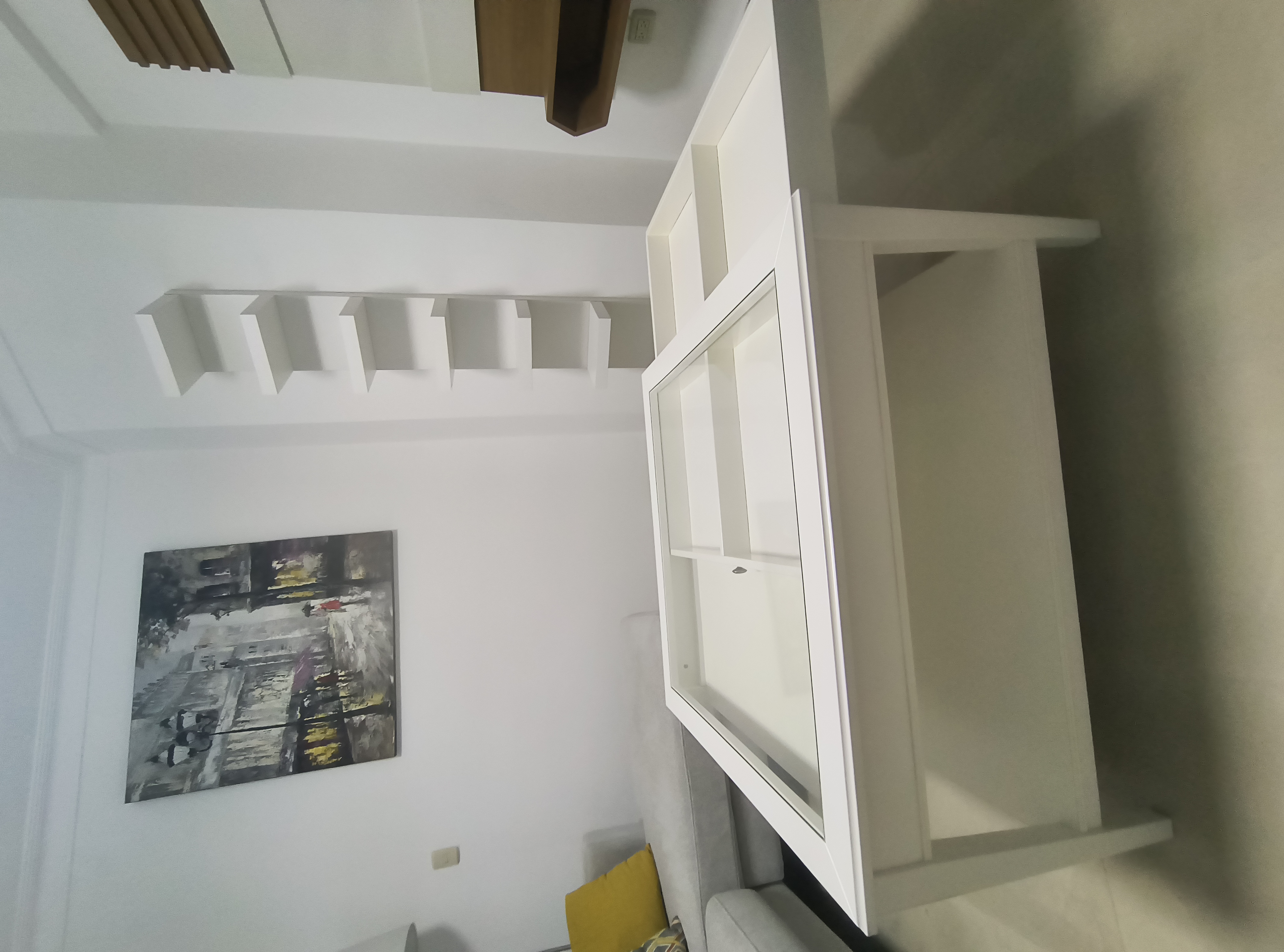 muebles y colchones - Mesa de centro color blanco con gavetas y cristal.