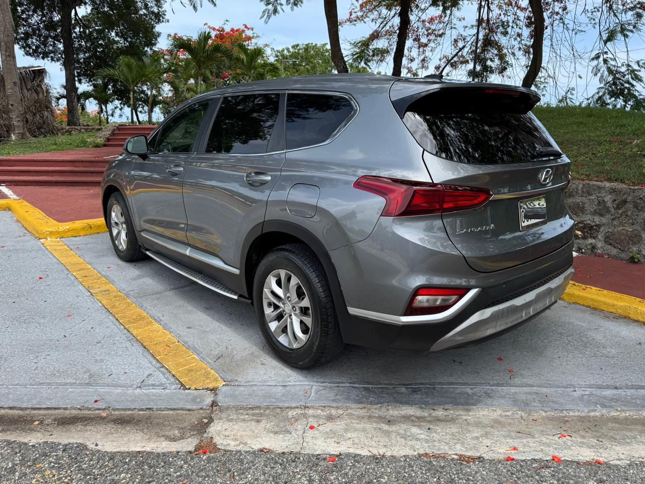 jeepetas y camionetas - Hyundai Santa Fe SE 2019, impecable 7