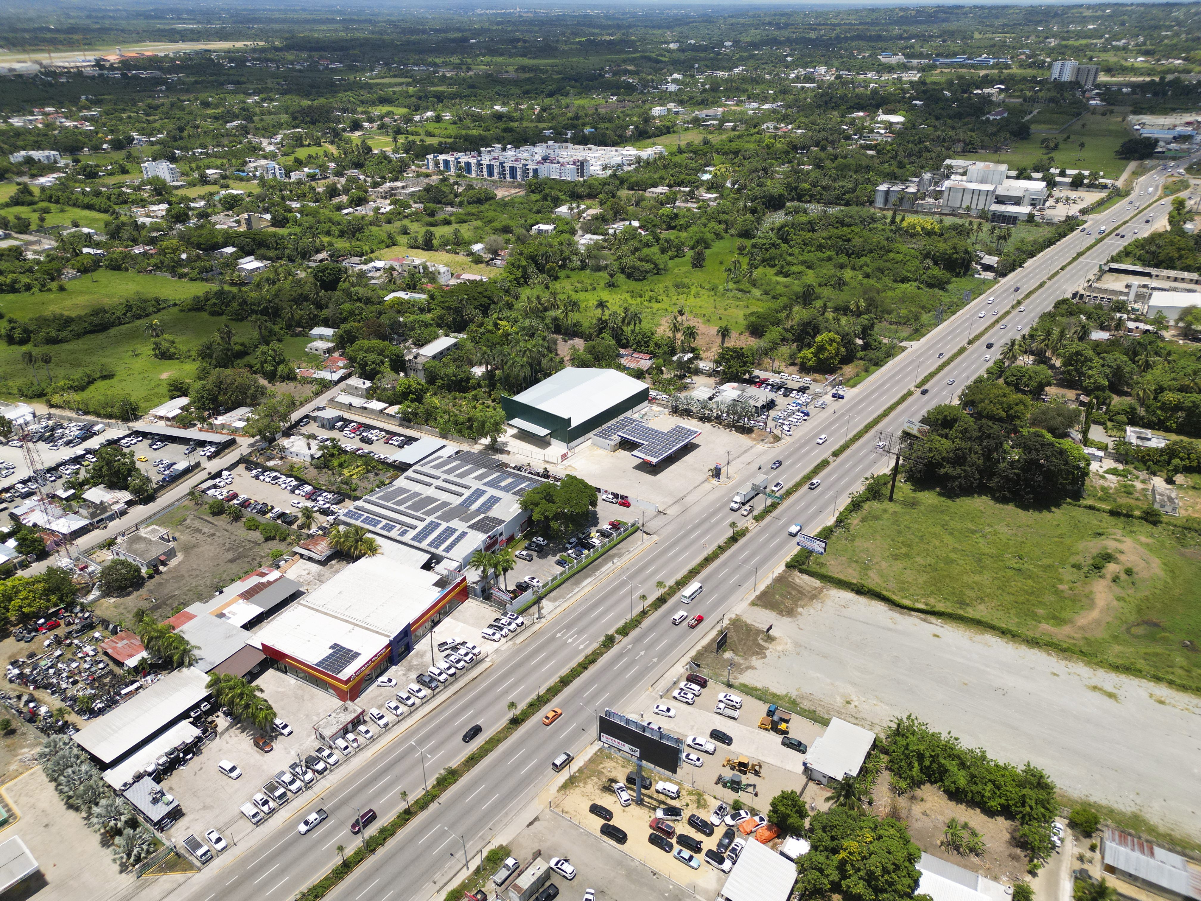 oficinas y locales comerciales - Nave Industrial en la Autopista Duarte Santiago 4