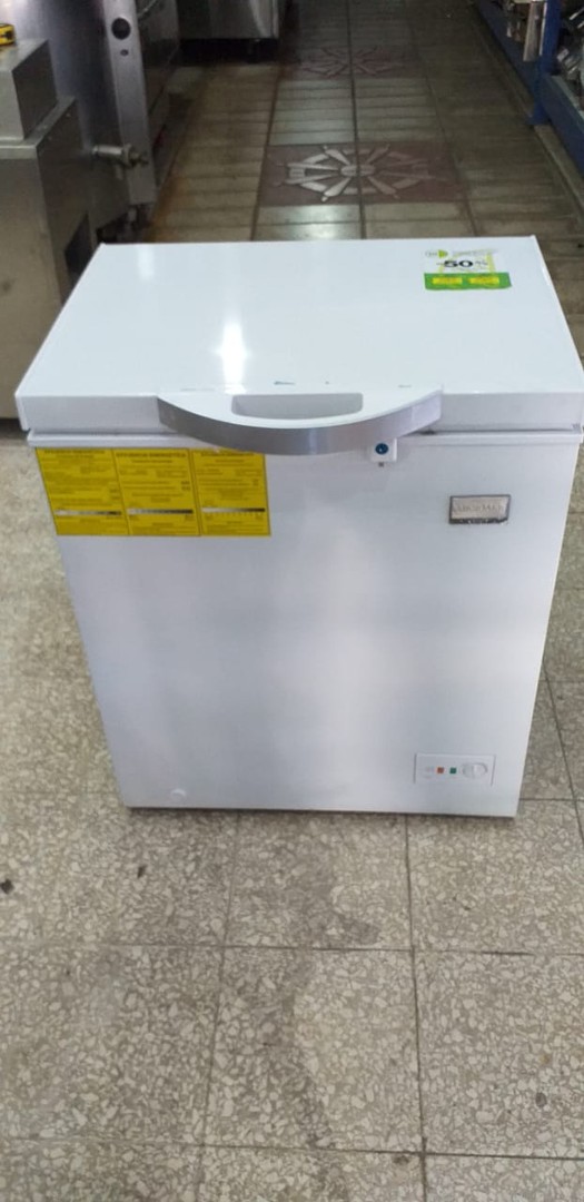construccion e industrial - Freezer, Frigidaire de 5 Pie Cúbicos  0