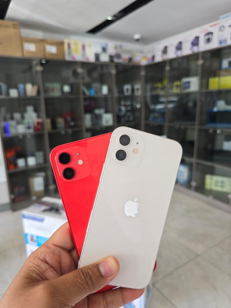 celulares y tabletas - iPhone 12 64GB 1