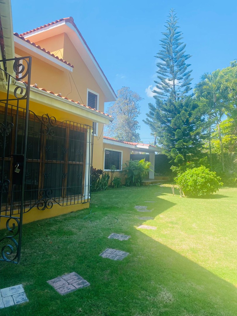 casas - Se vende casa en Arroyo Hondo III 10