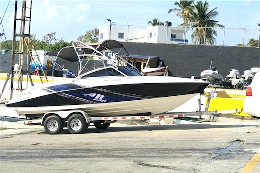 botes - Bote Yamaha AR230 24 pies ‘06 1