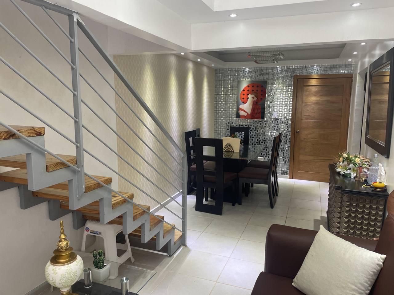 apartamentos - VENDO APT TIPO PENHOUSE 
3 pisos 
Jacuzzi 
Terraza 
4 habitaciones 
2 parqueos
 7