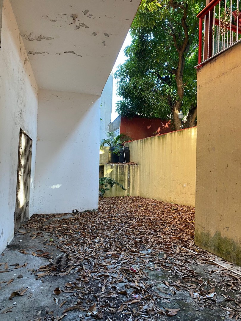 oficinas y locales comerciales - Venta, Local comercial de 428m2 ubicado en la Zona Colonial, Santo Domingo 0