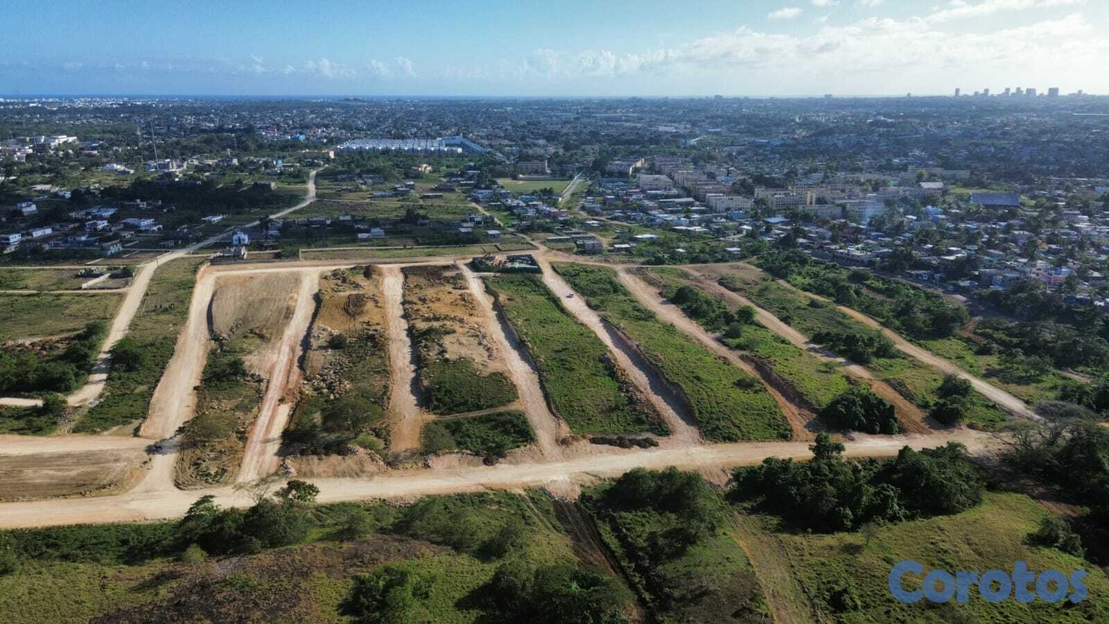solares y terrenos - Vendo solares con titulo en el km 13 de la carrete 2