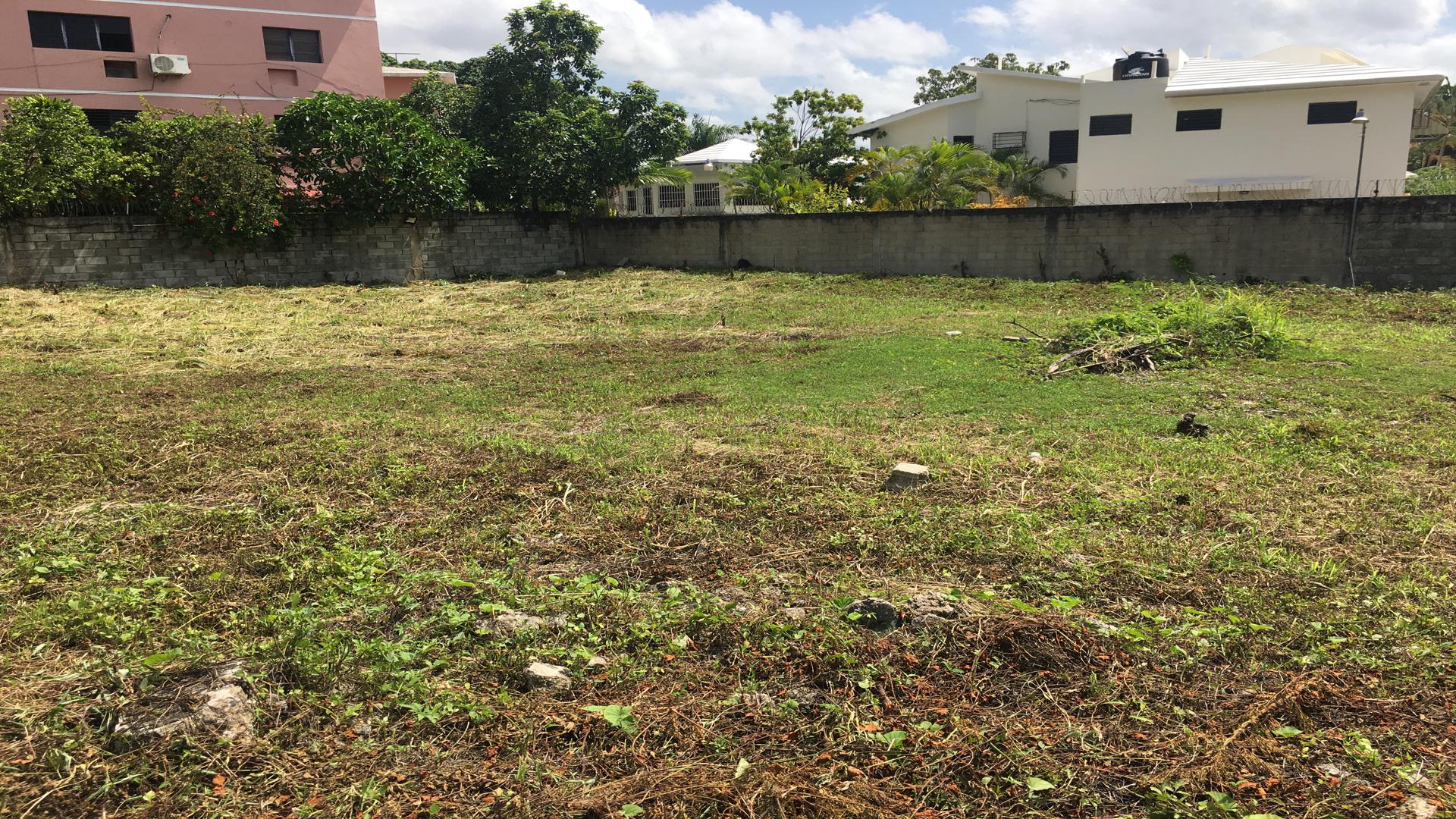 solares y terrenos - Terreno en VENTA en las Praderas de 1.058 m2 . 3