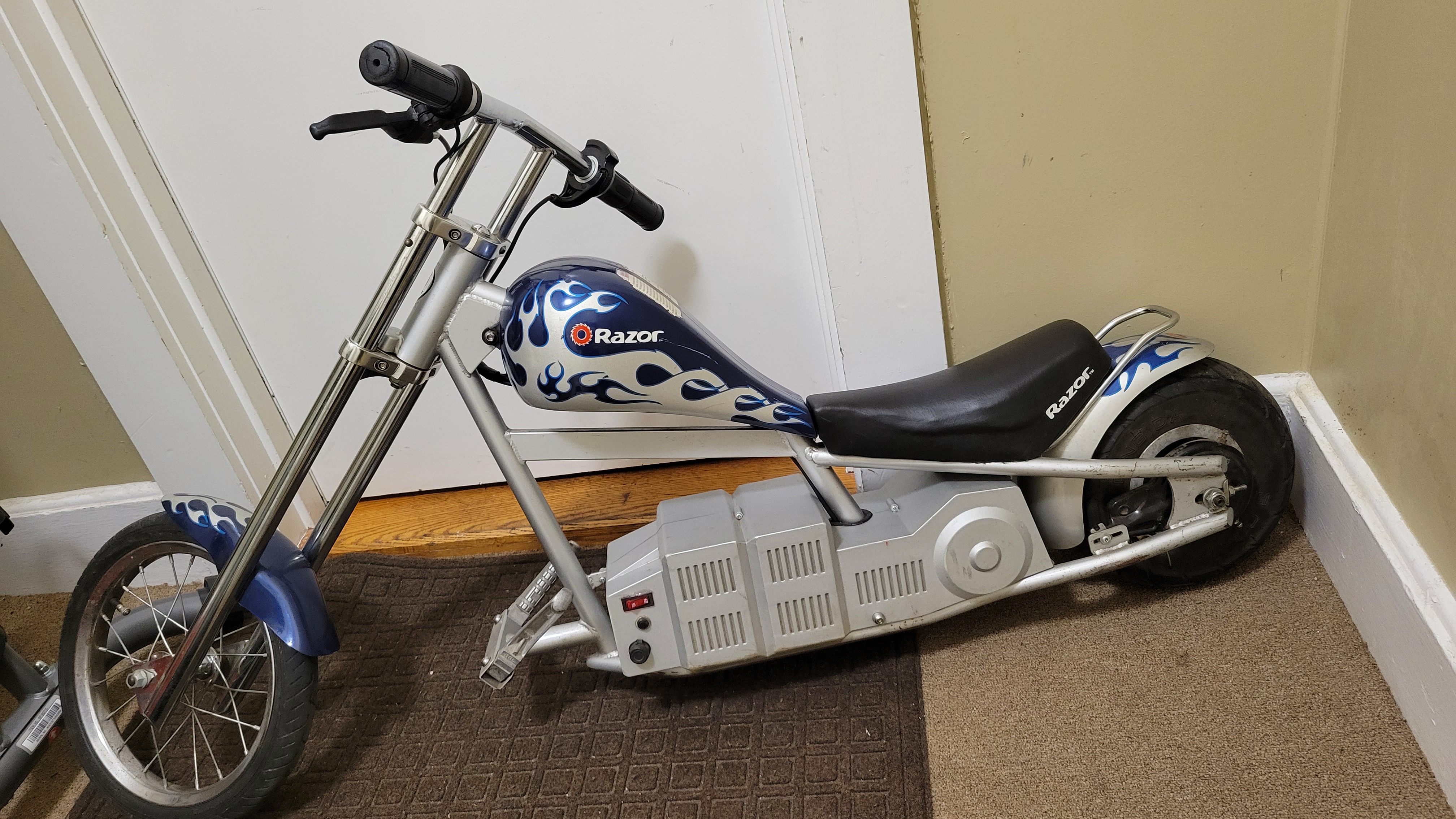 hobby y coleccion - Minimotocicleta Electrical  2
