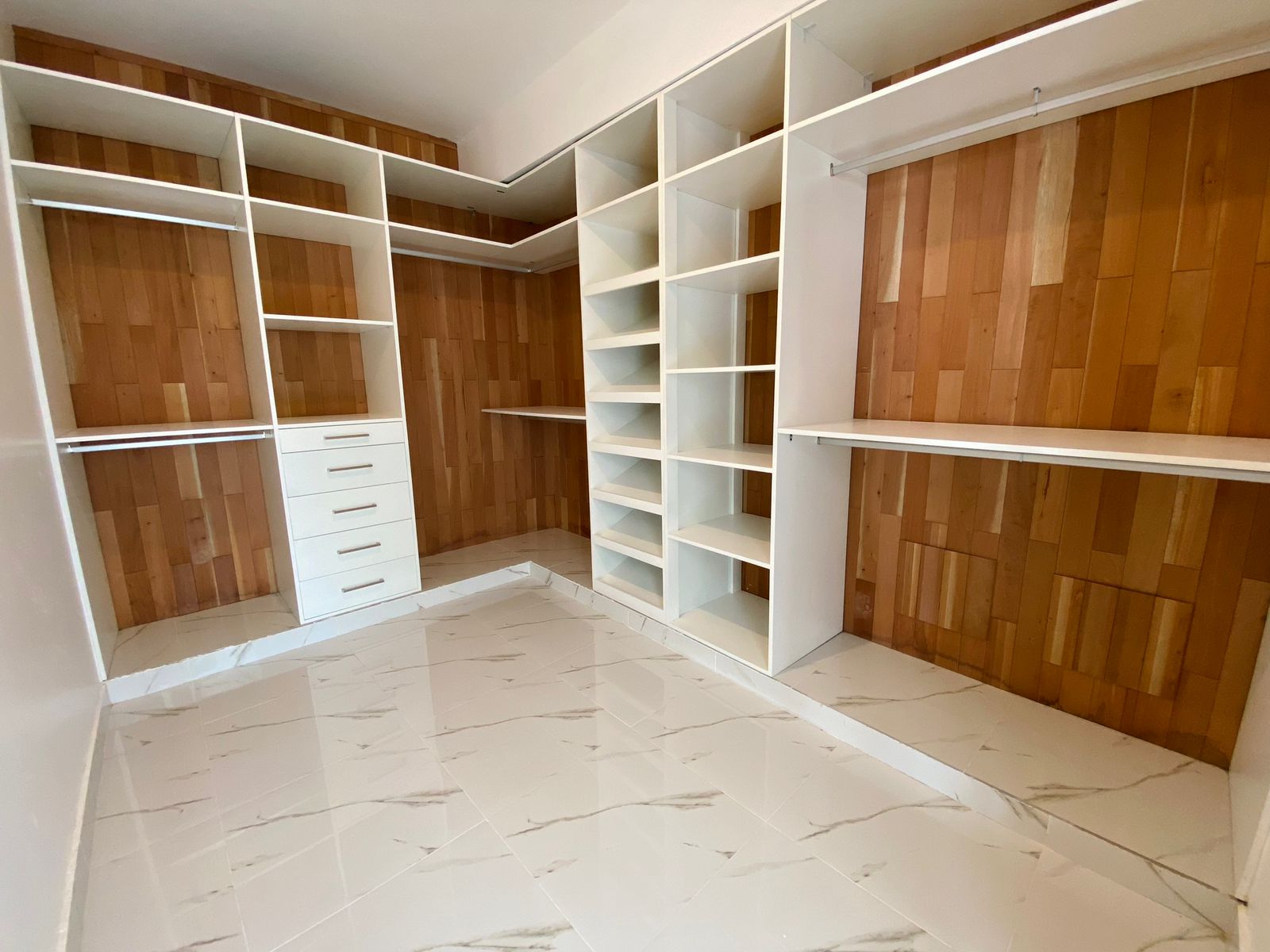 casas - Casa de 4 Habitaciones de Venta en Villa María! 9