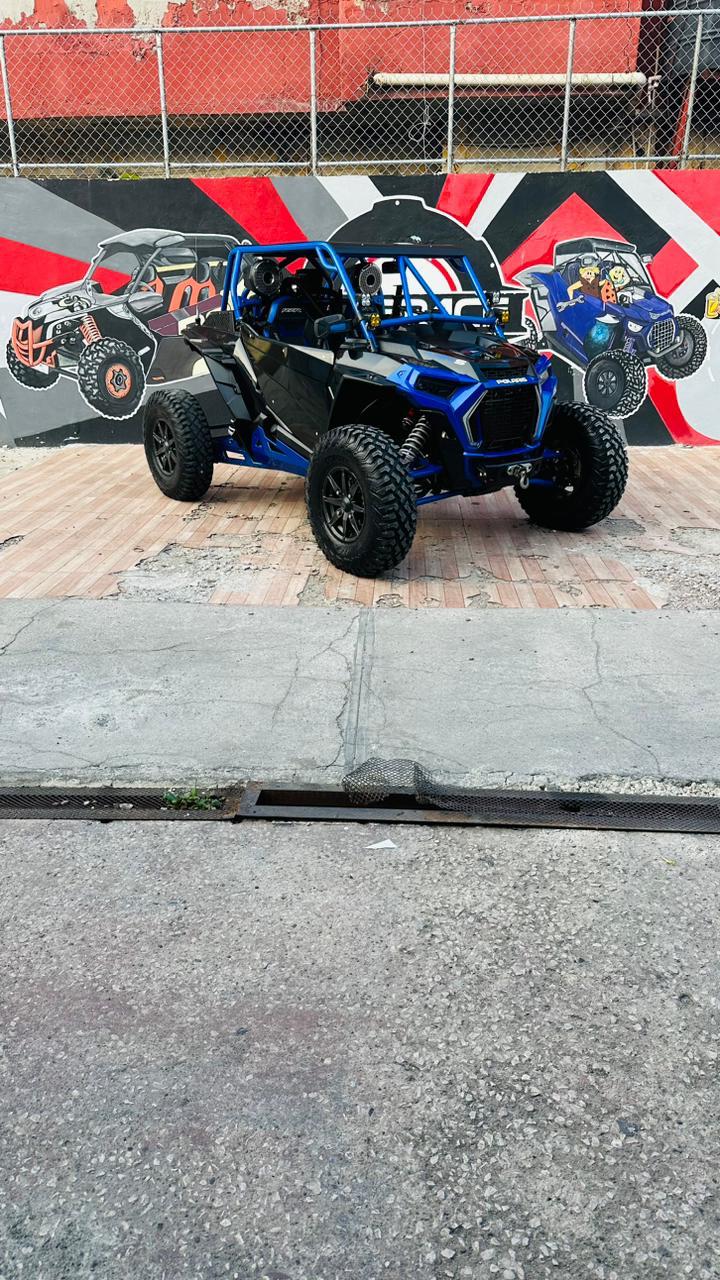 vehiculos recreativos - Venta de Buggys Polaris s turbo  1