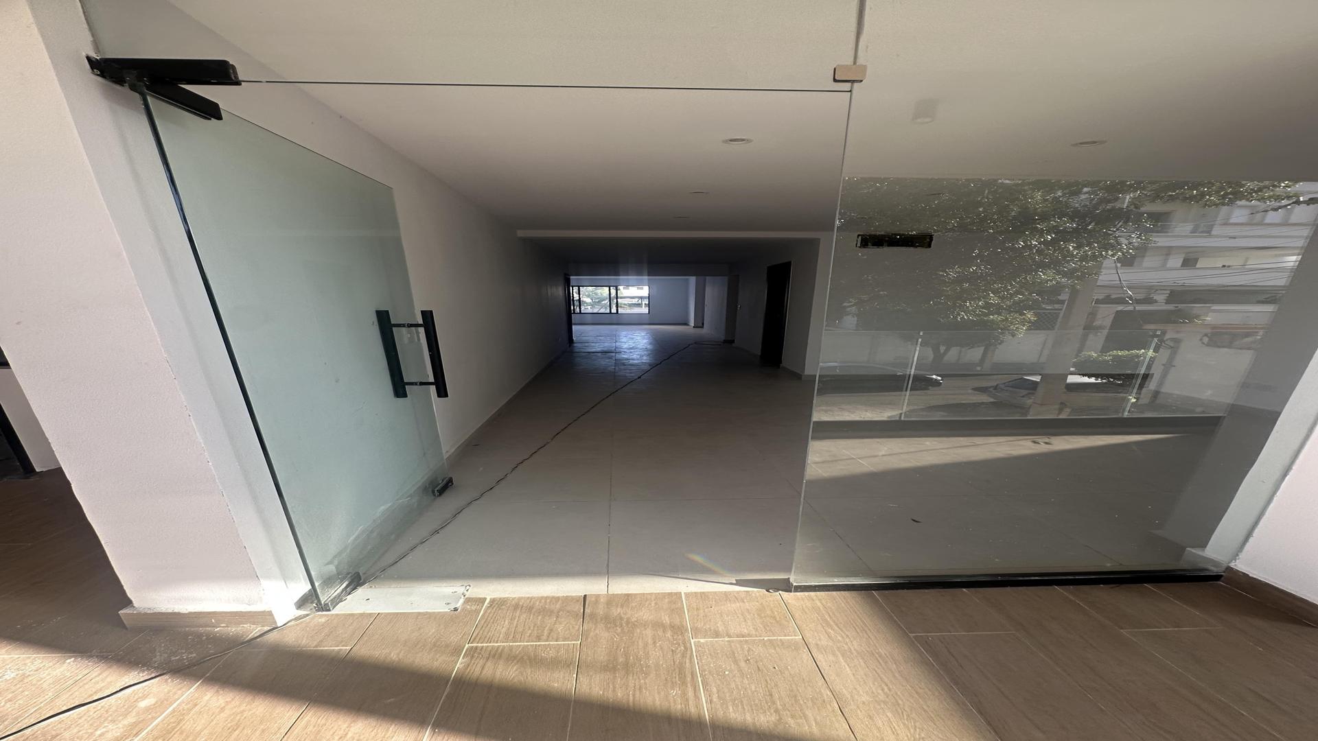 oficinas y locales comerciales - ALQUILER LOCAL COMERCIAL DE 126TS2-SECTOR LA JULIA 8