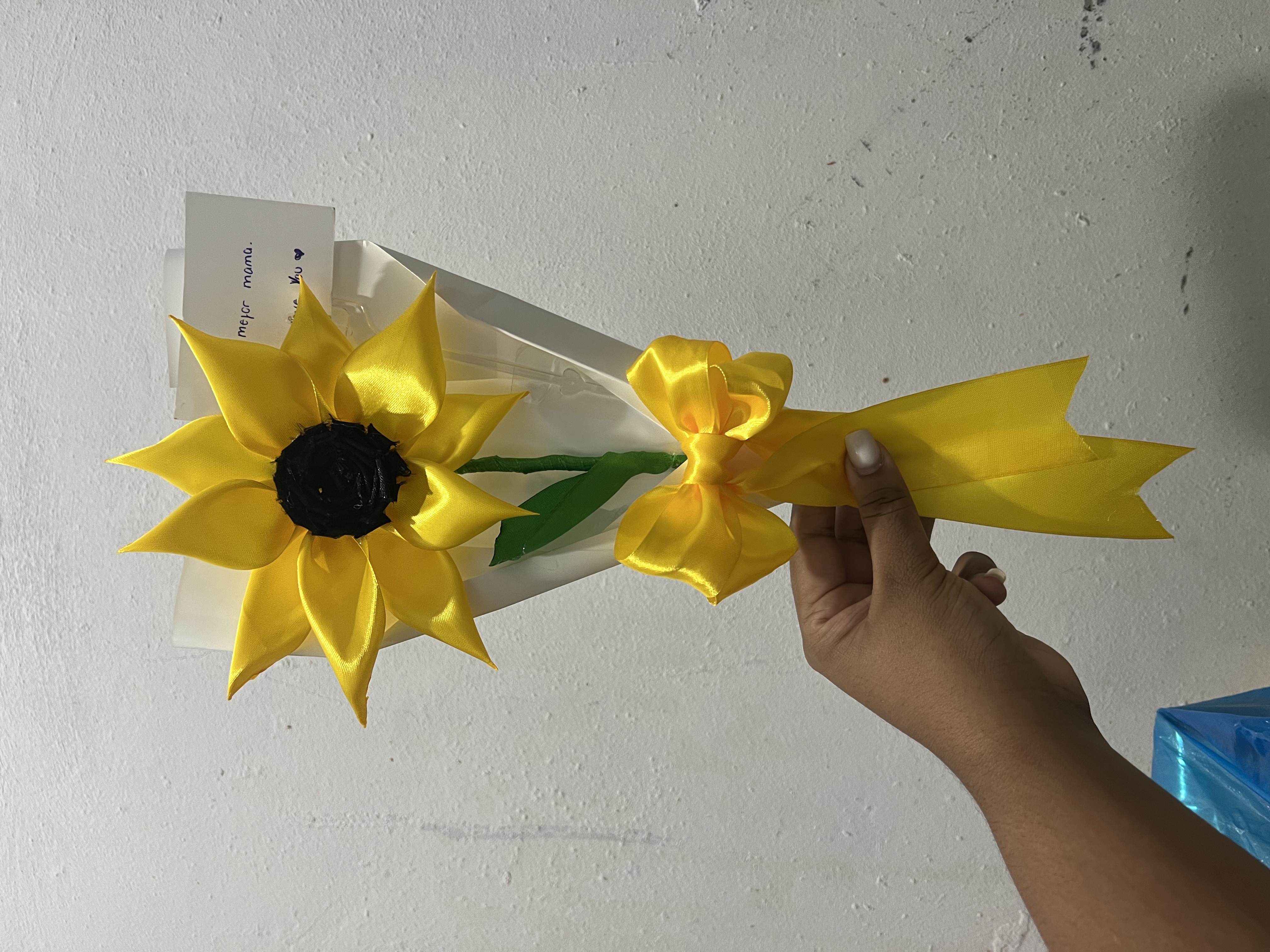 servicios profesionales - Venta de arreglos florales y bandejas personaliza 5