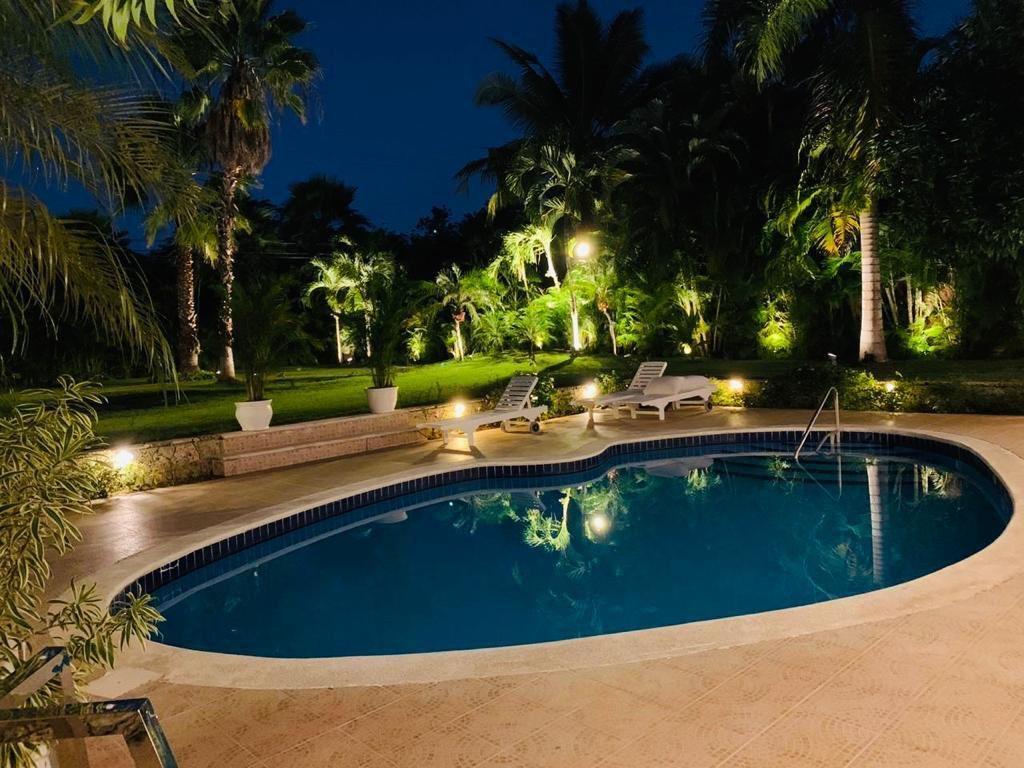casas vacacionales y villas - Cajuiles 18: Villa en venta, Casa de Campo 1
