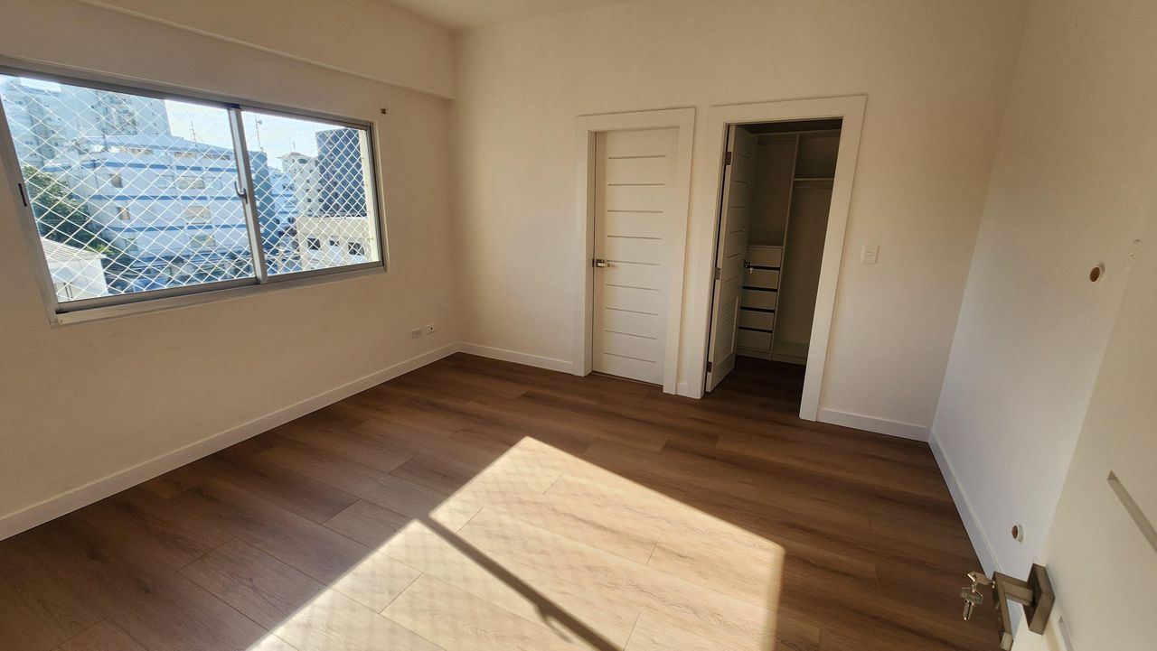 apartamentos - Apartamento en alquiler en Piantini de 3 habitacio 8