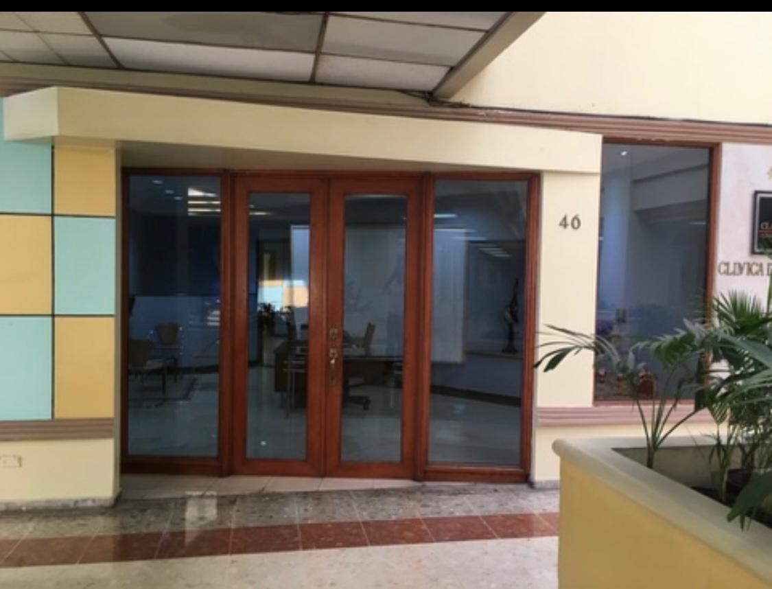 oficinas y locales comerciales - Local en Piantini Unicentro Plaza 1