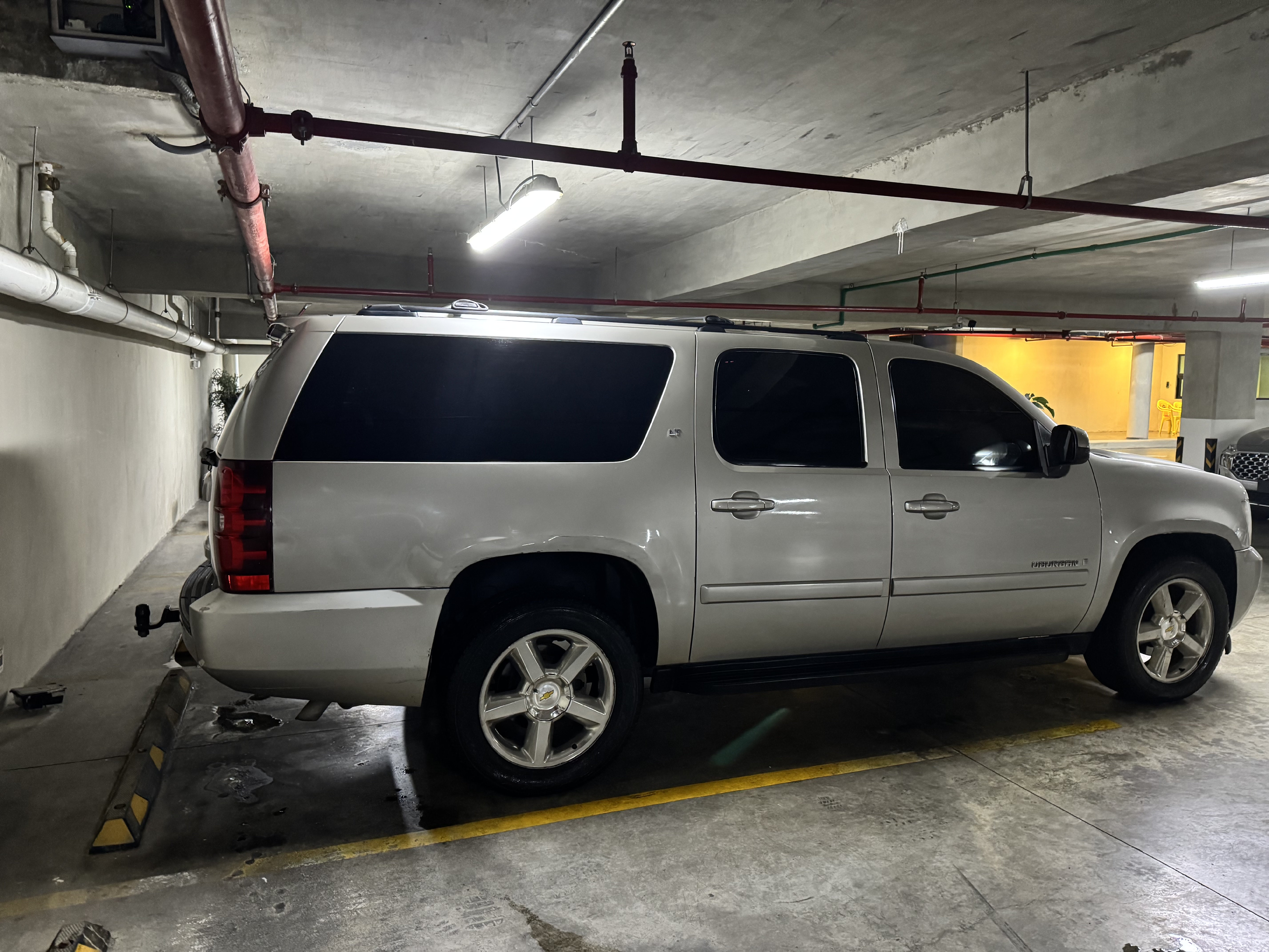 jeepetas y camionetas - Chevrolet Suburban 4x4 3