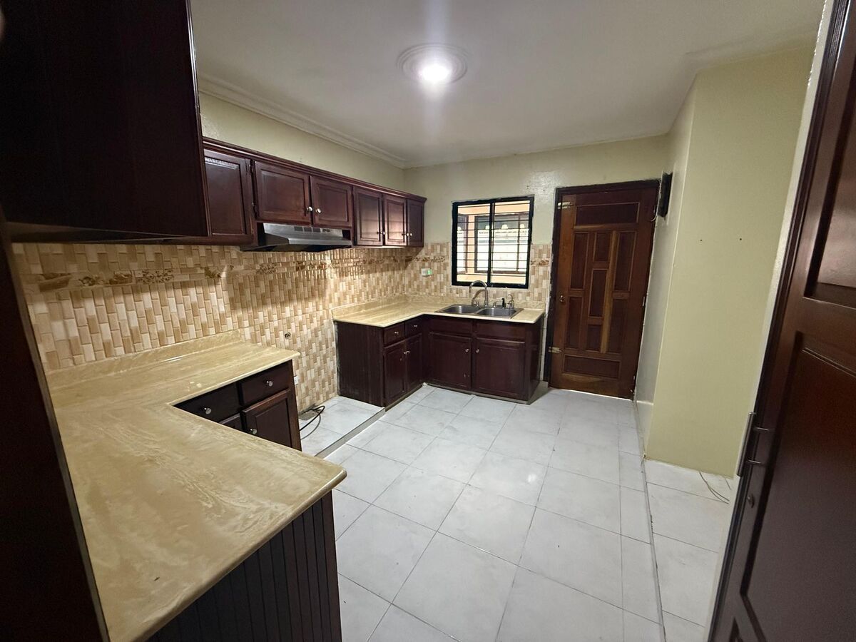 casas - Casa en Alquiler en Bella Vista santo domingo 4