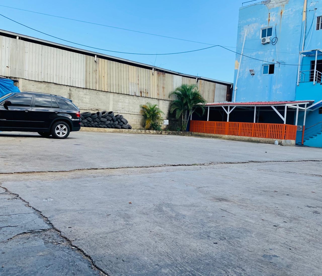otros inmuebles - Nave alquilo santo domingo este  4