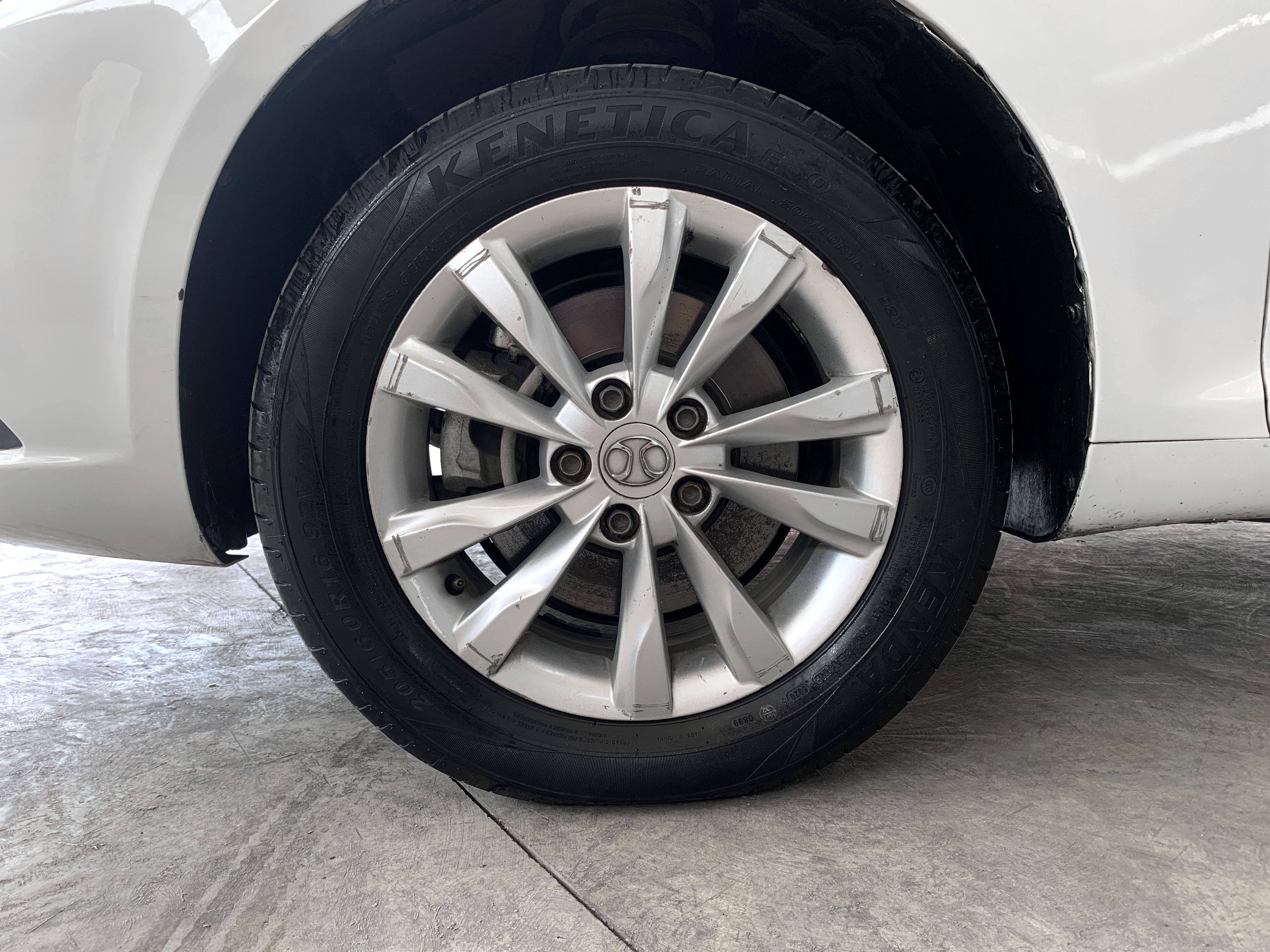 carros - Baic EU260 7