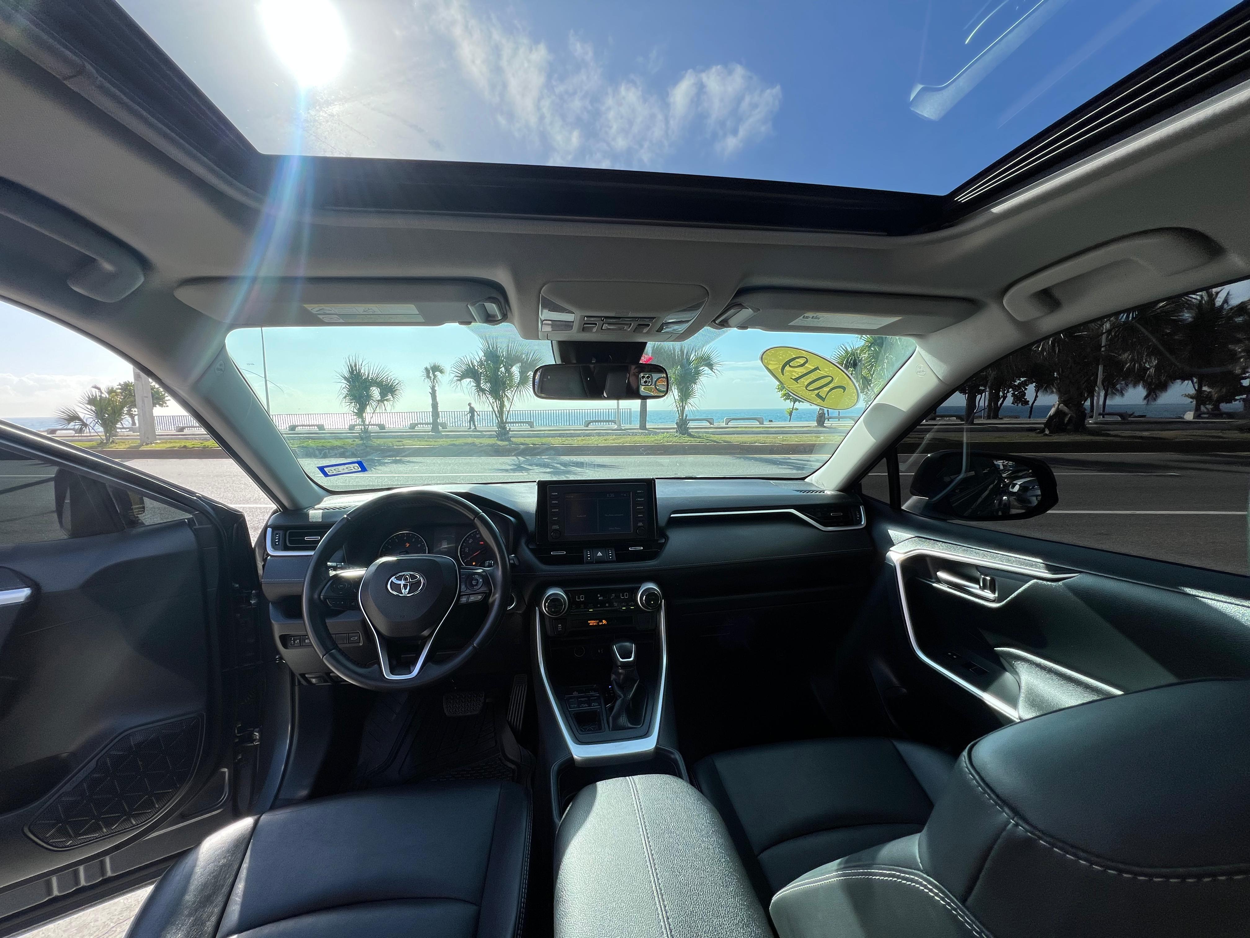 jeepetas y camionetas - Toyota RAV4 XLE Premium 2019 2