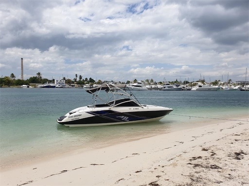 botes - Bote Yamaha AR230 24 pies ‘06 2