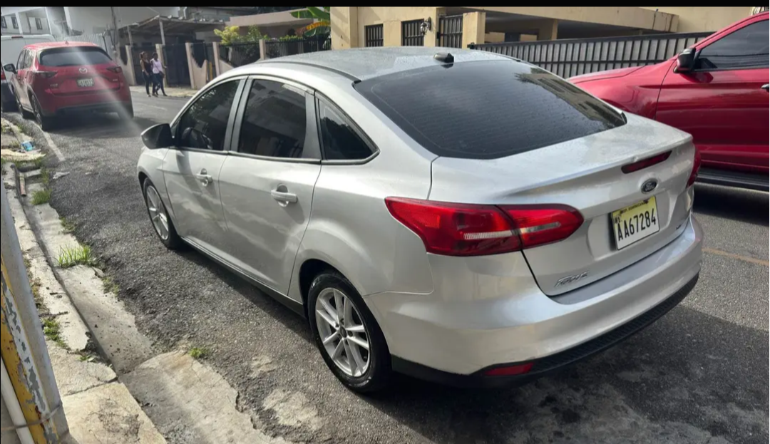 carros - Se vende Ford Focus 2018