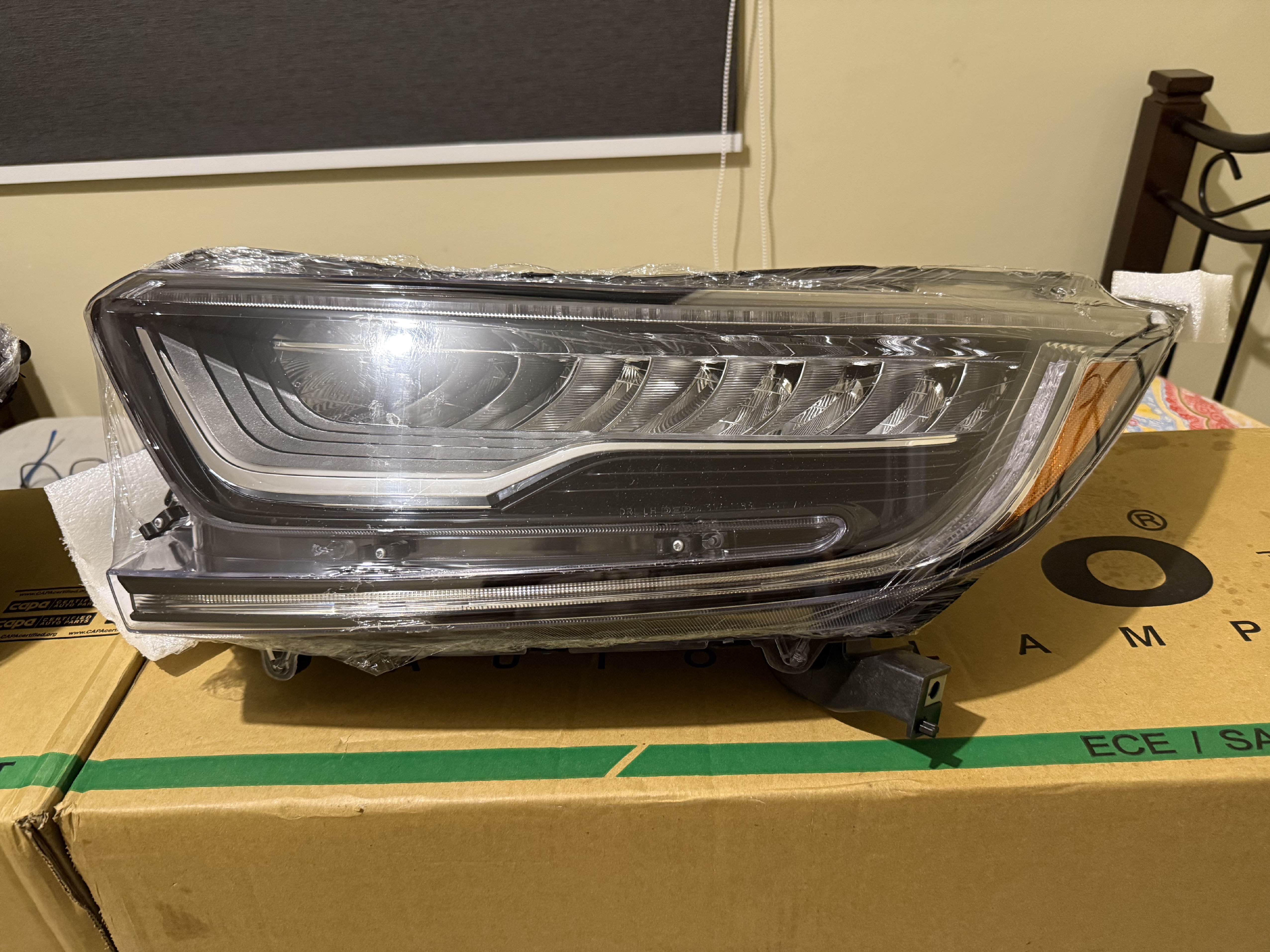 repuestos - Pantalla Izquierda Honda CRV 2017-2022 Touring Nueva