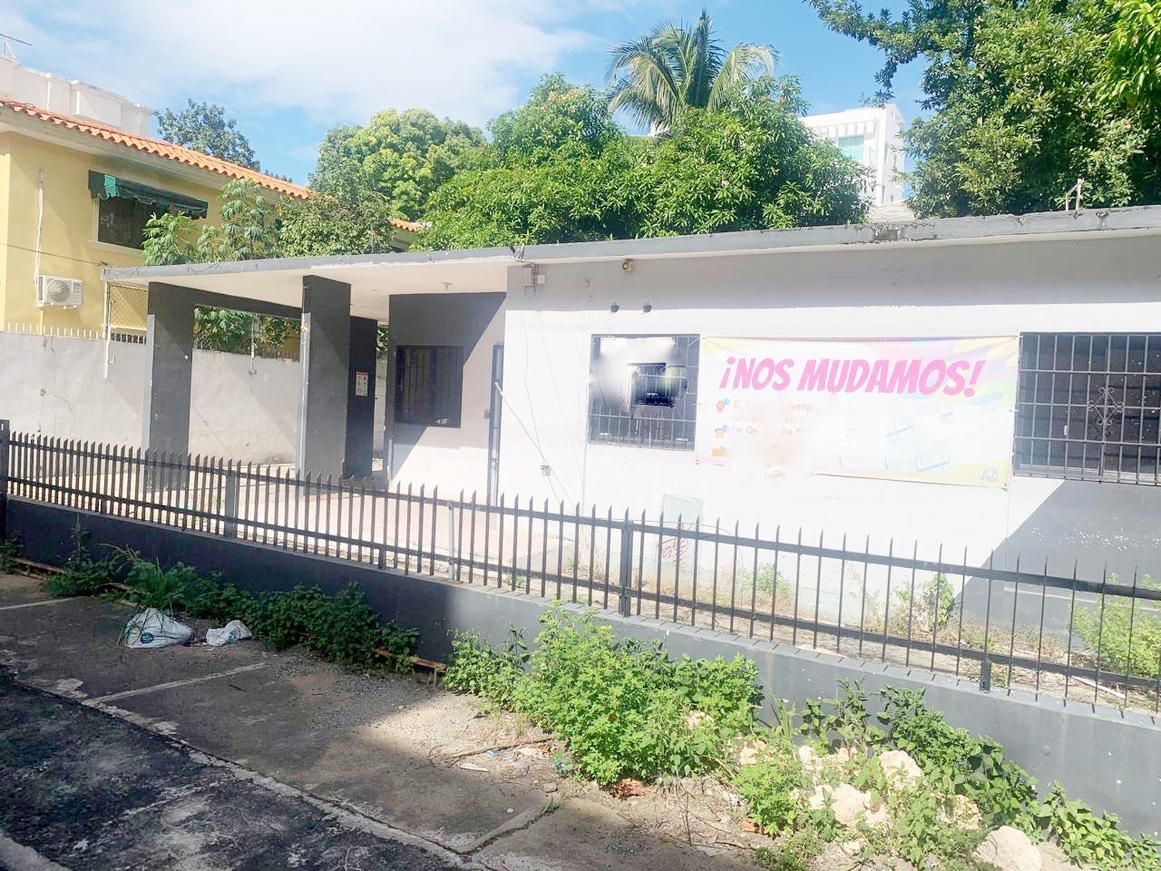 casas - Casa céntrica y comercial  3