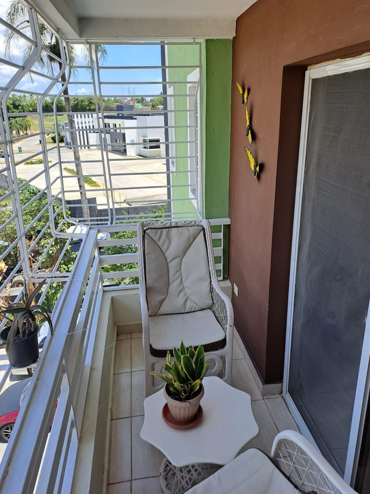 apartamentos - Apartamento en 2do nivel excelente, 3.7 Neg 