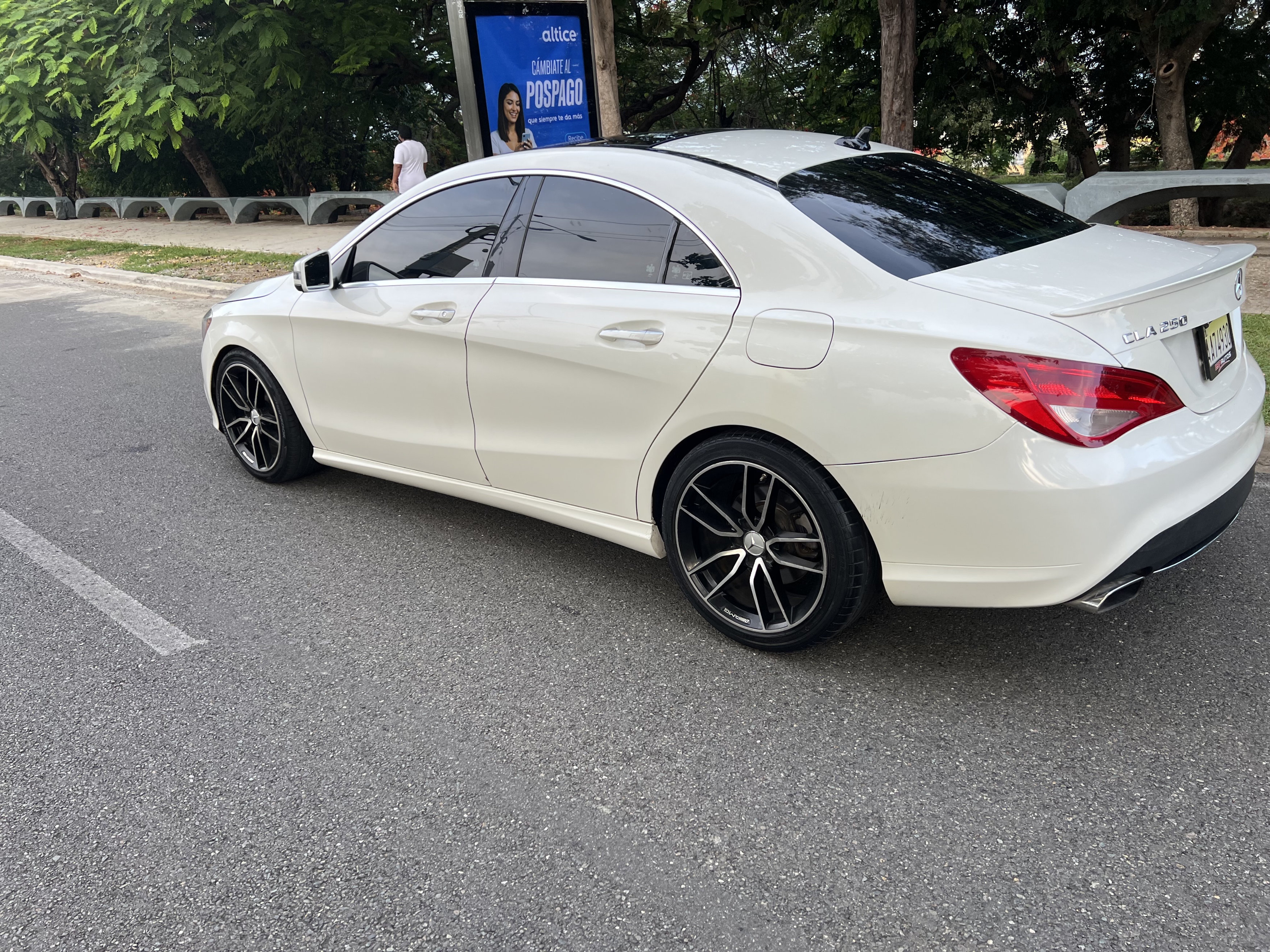 carros - Mercedes benz CLA250 4 matic vendo totalidad o traspaso  4