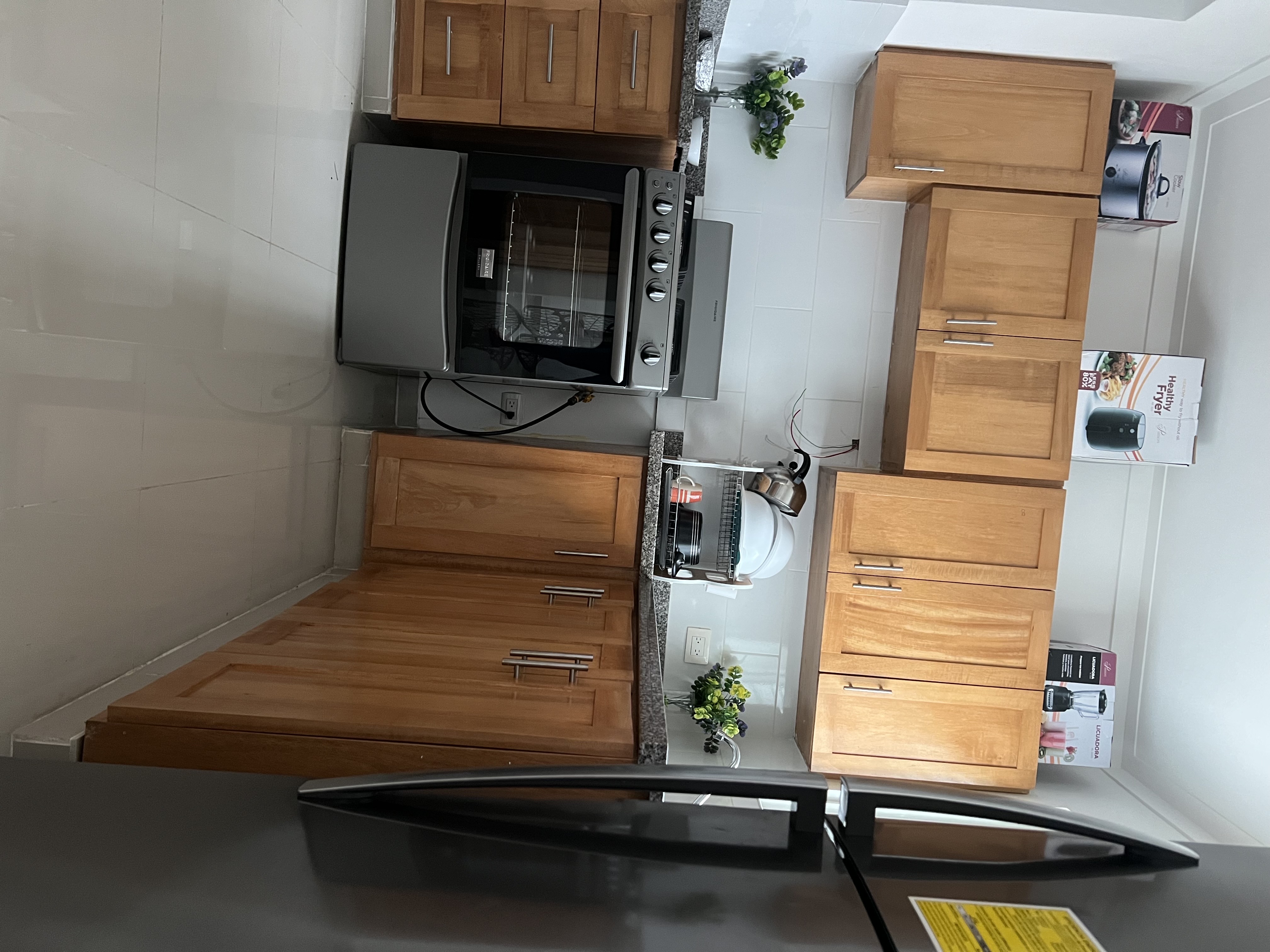 apartamentos - SE ALQUILA CERCA DEL METRO ., AV PRINCIPAL  2
