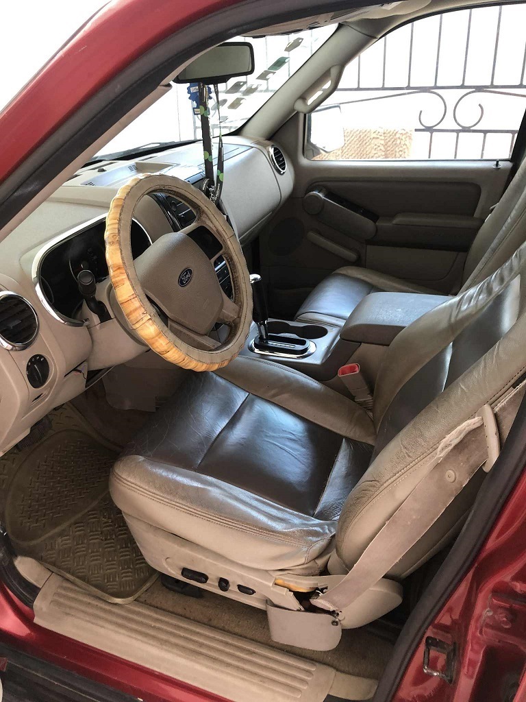 jeepetas y camionetas - Yipeta Ford Explorer 2006 en Santiago 3