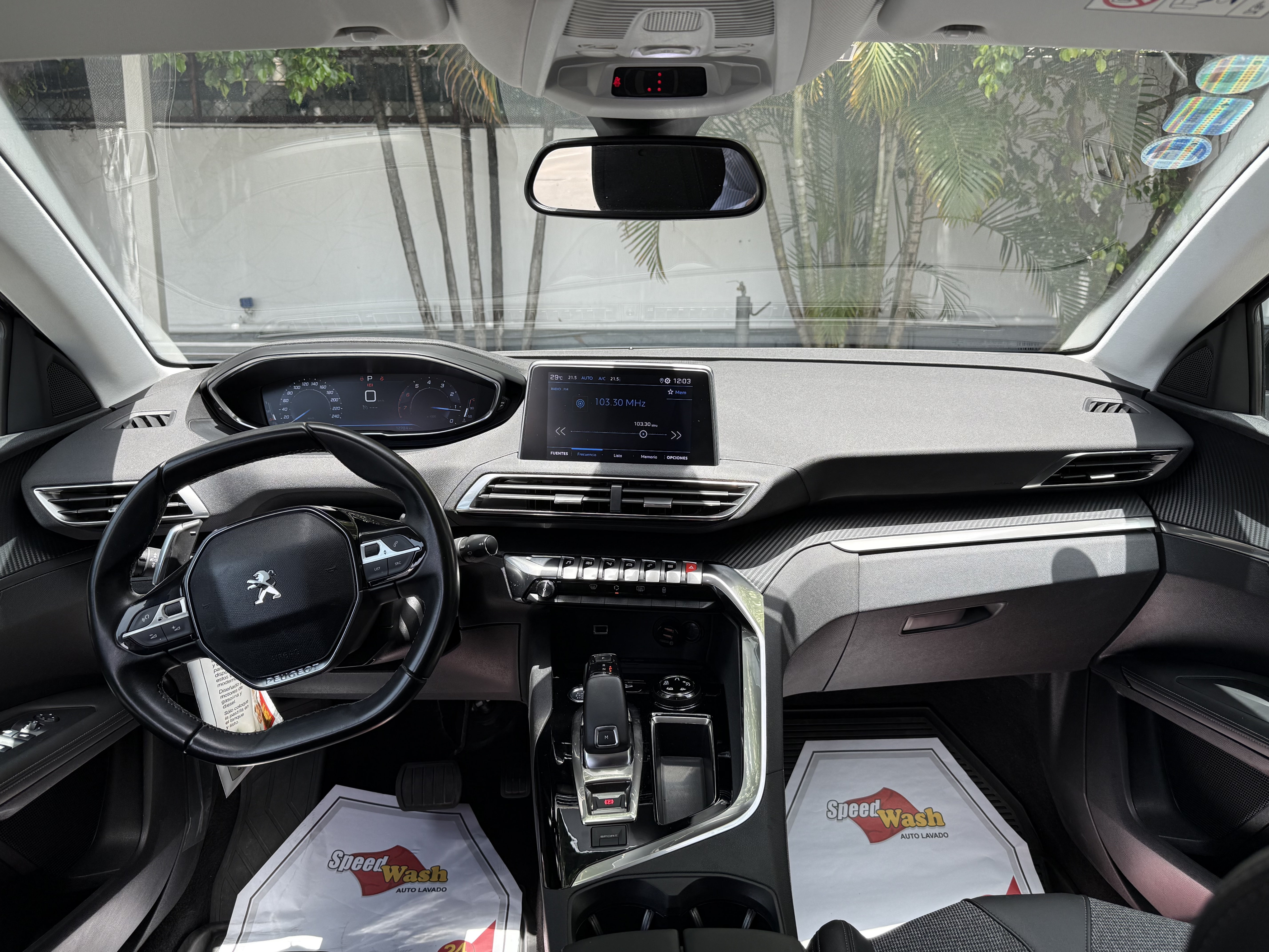 jeepetas y camionetas - Venta de Peugeot 3008 por motivo de viaje  8