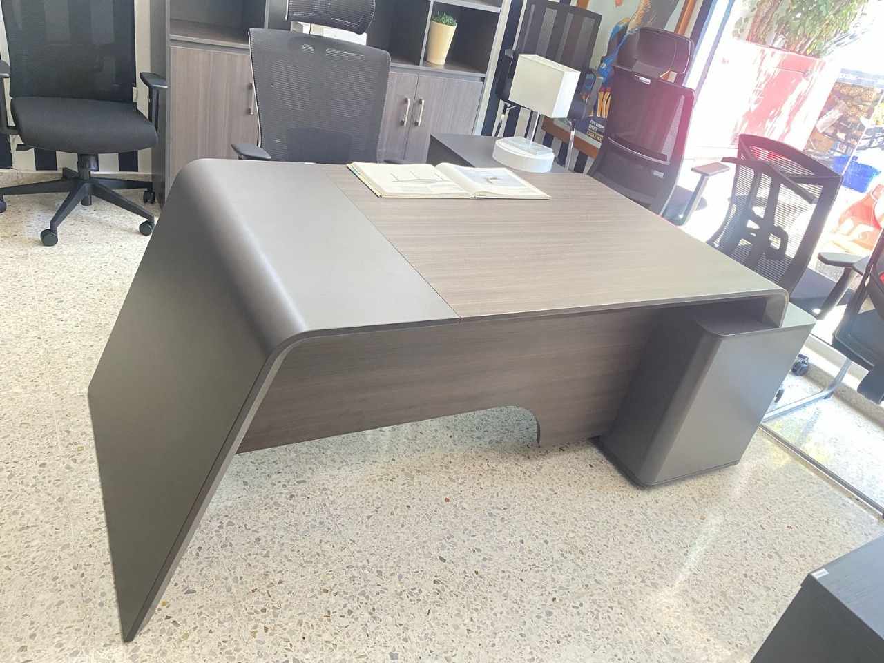 muebles y colchones - escritorio para oficina
