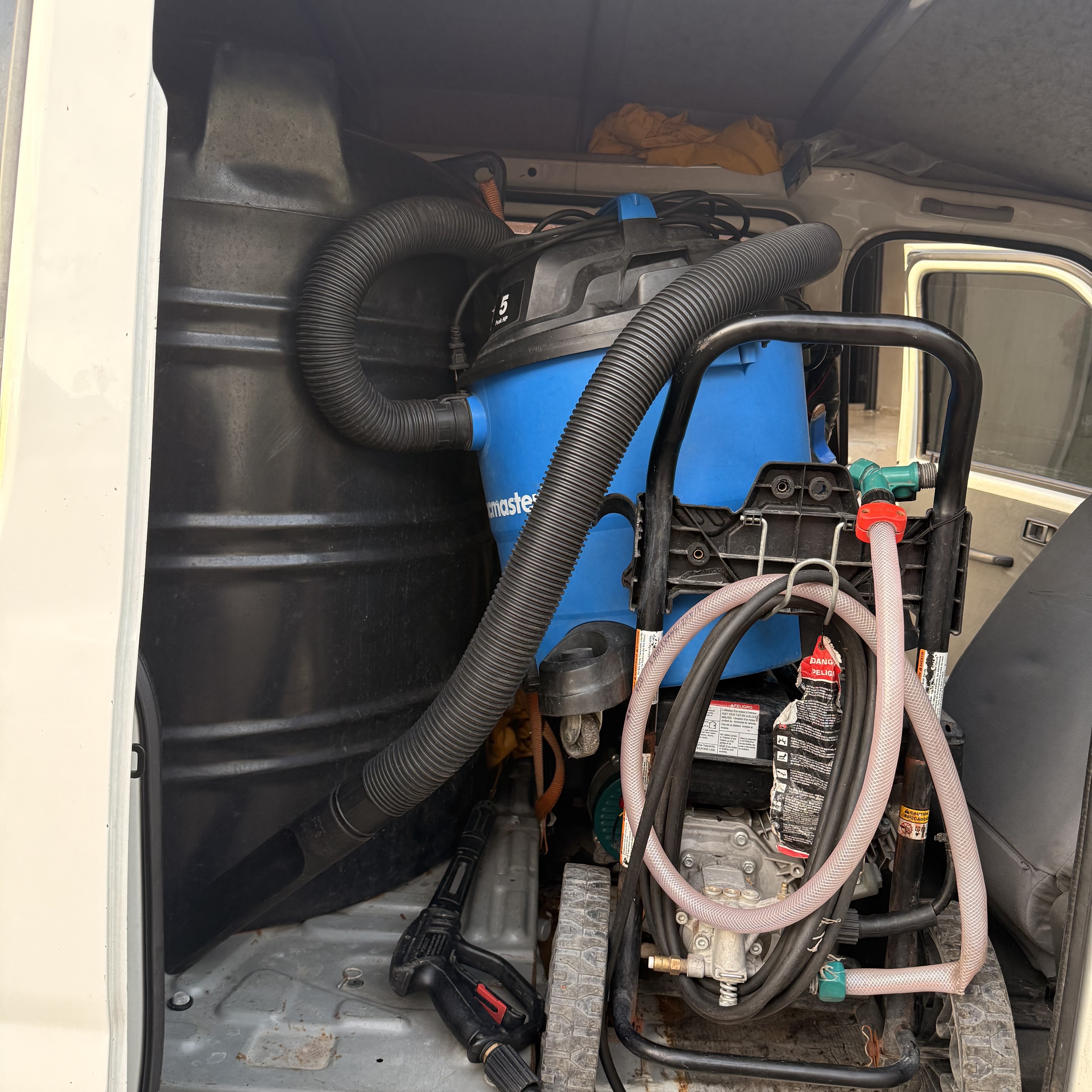 jeepetas y camionetas - vendo hijet con negocio de car Wash con todas sus maquinarias excelente condici. 4