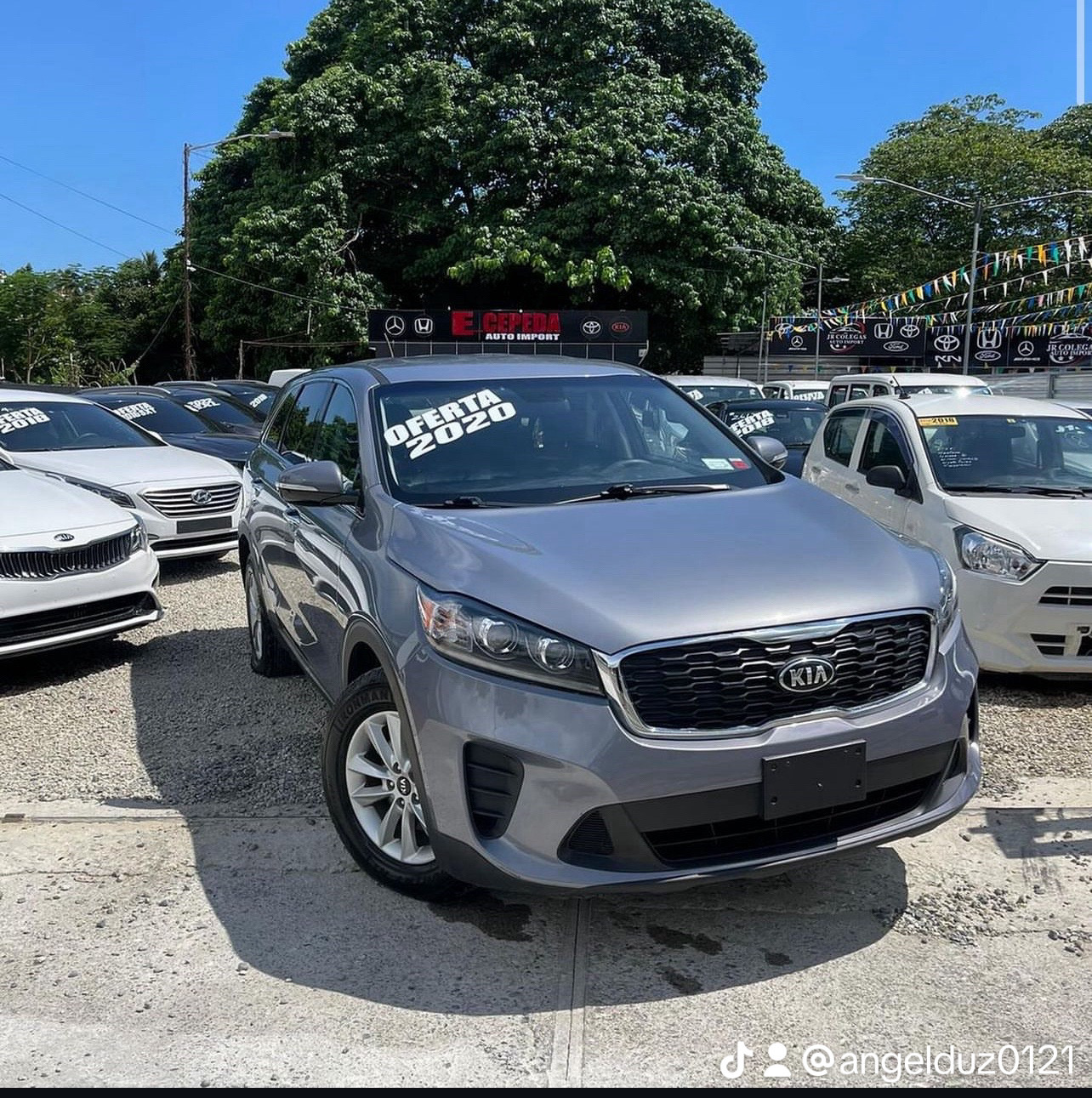 jeepetas y camionetas - Kia Sorento LX 2020 AWD  2